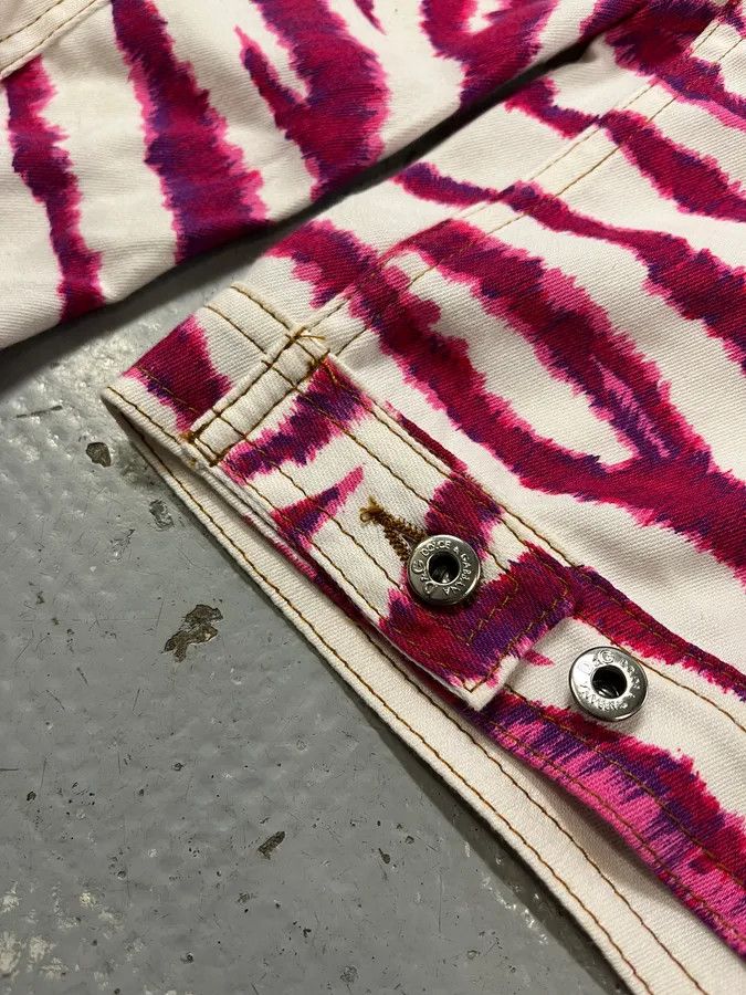 Dolce & Gabbana 2000s Dolce & Gabbana Tiger Stripes White & Fuschia Jacket Size US M / EU 48-50 / 2 - 9 Thumbnail