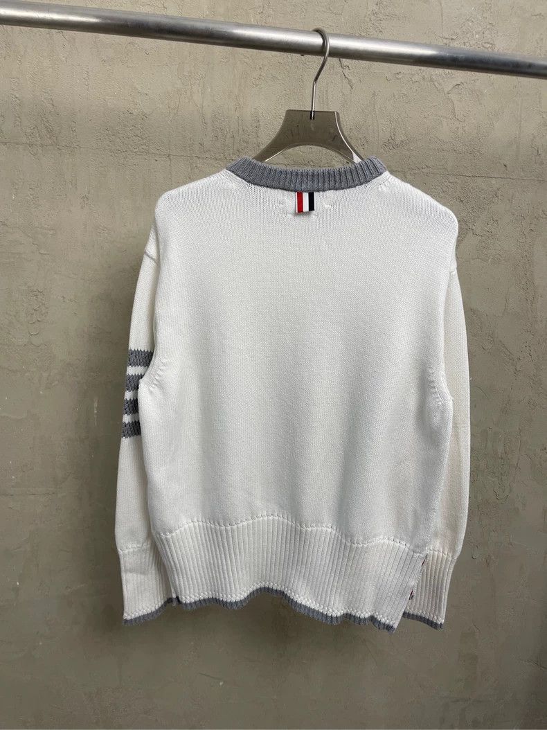 Thom Browne Thom browne Beige pocket neck gray four-stripe knitted roun Size US XS / EU 42 / 0 - 2 Thumbnail