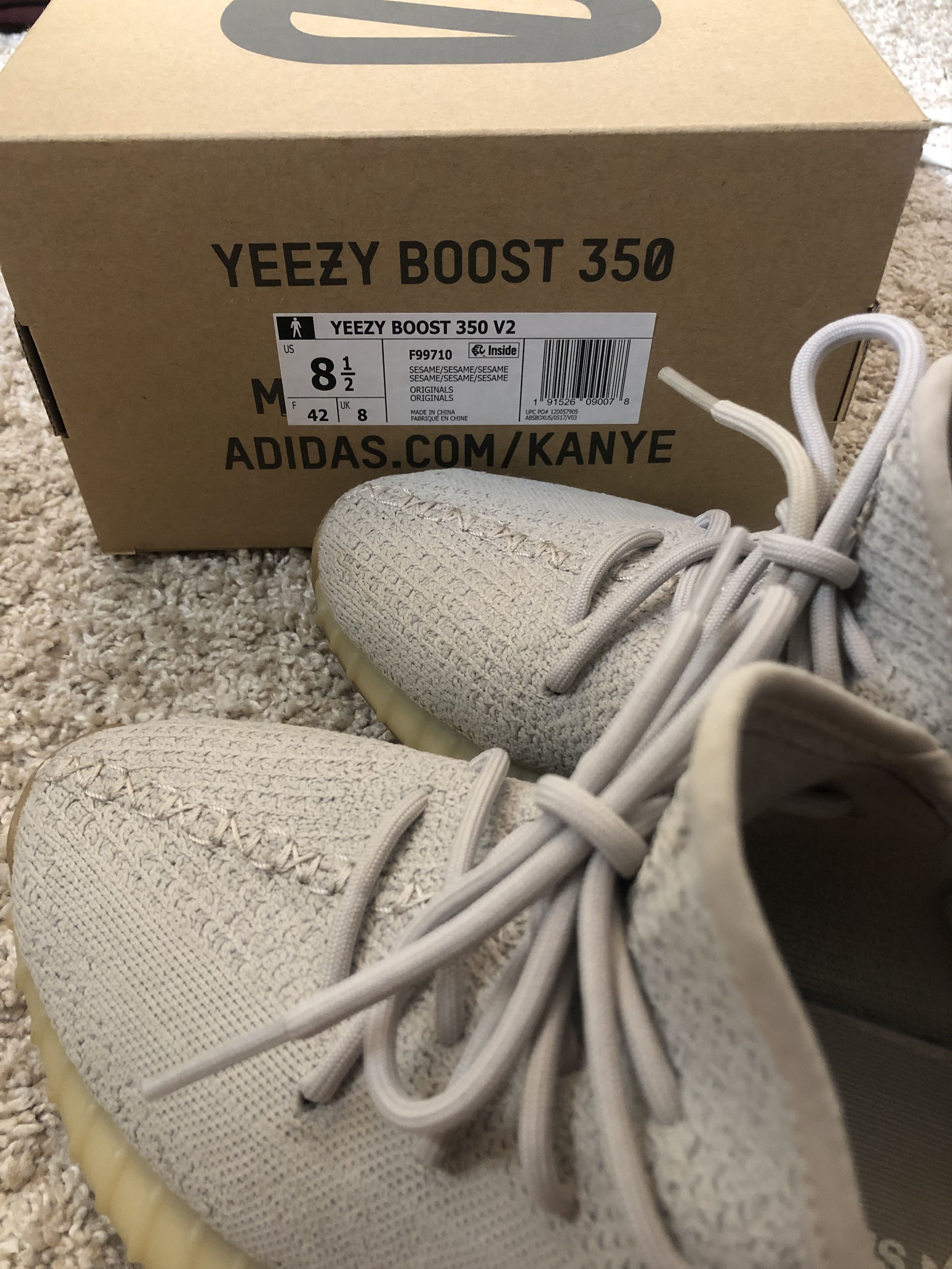 Yeezy Yeezy sesame size 8.5 Size US 8.5 / EU 41-42 - 1 Thumbnail