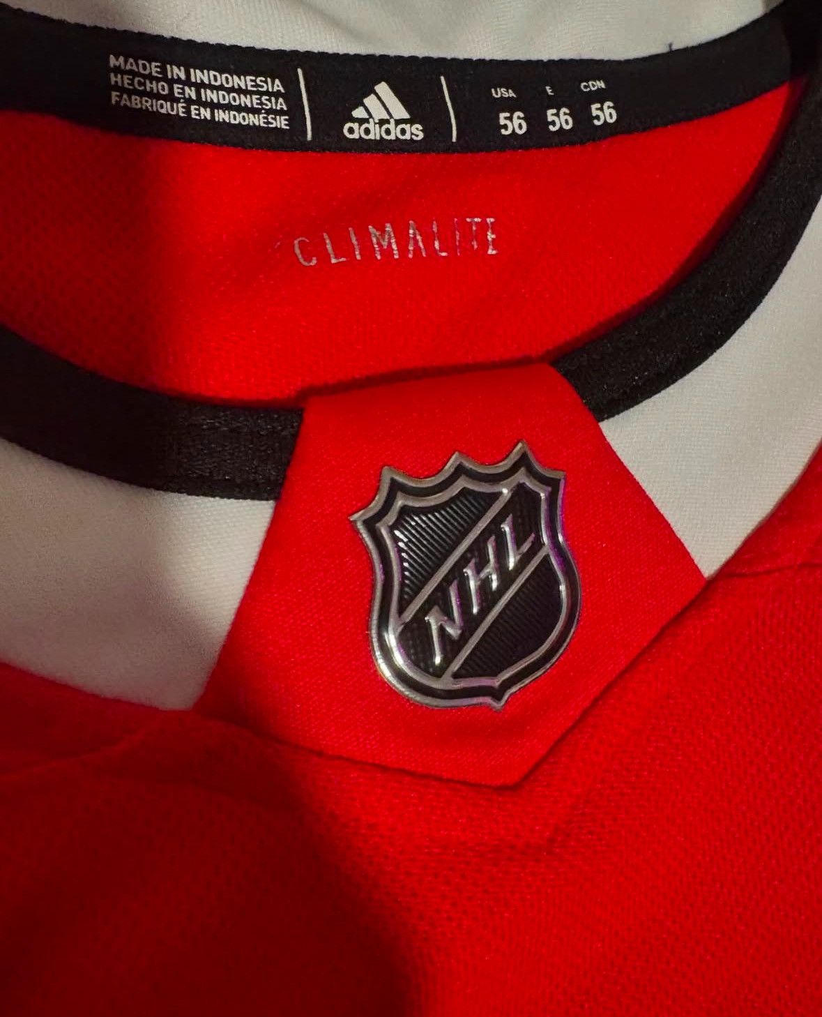 Adidas × NHL Adidas Blackhawks NHL hockey jersey Size US XL / EU 56 / 4 - 2 Thumbnail