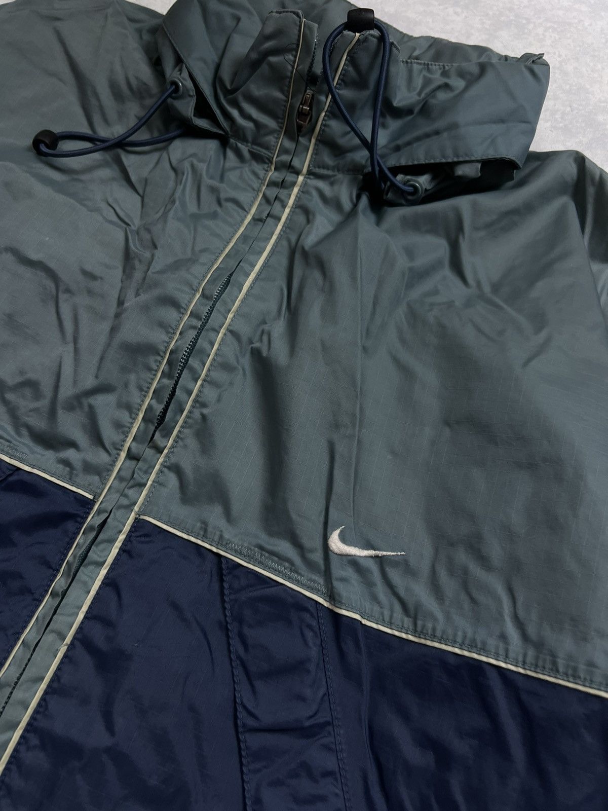 Nike 90s Nike Swoosh Vintage Y2K Oversized Nylon Retro Jacket Size US L / EU 52-54 / 3 - 4 Thumbnail