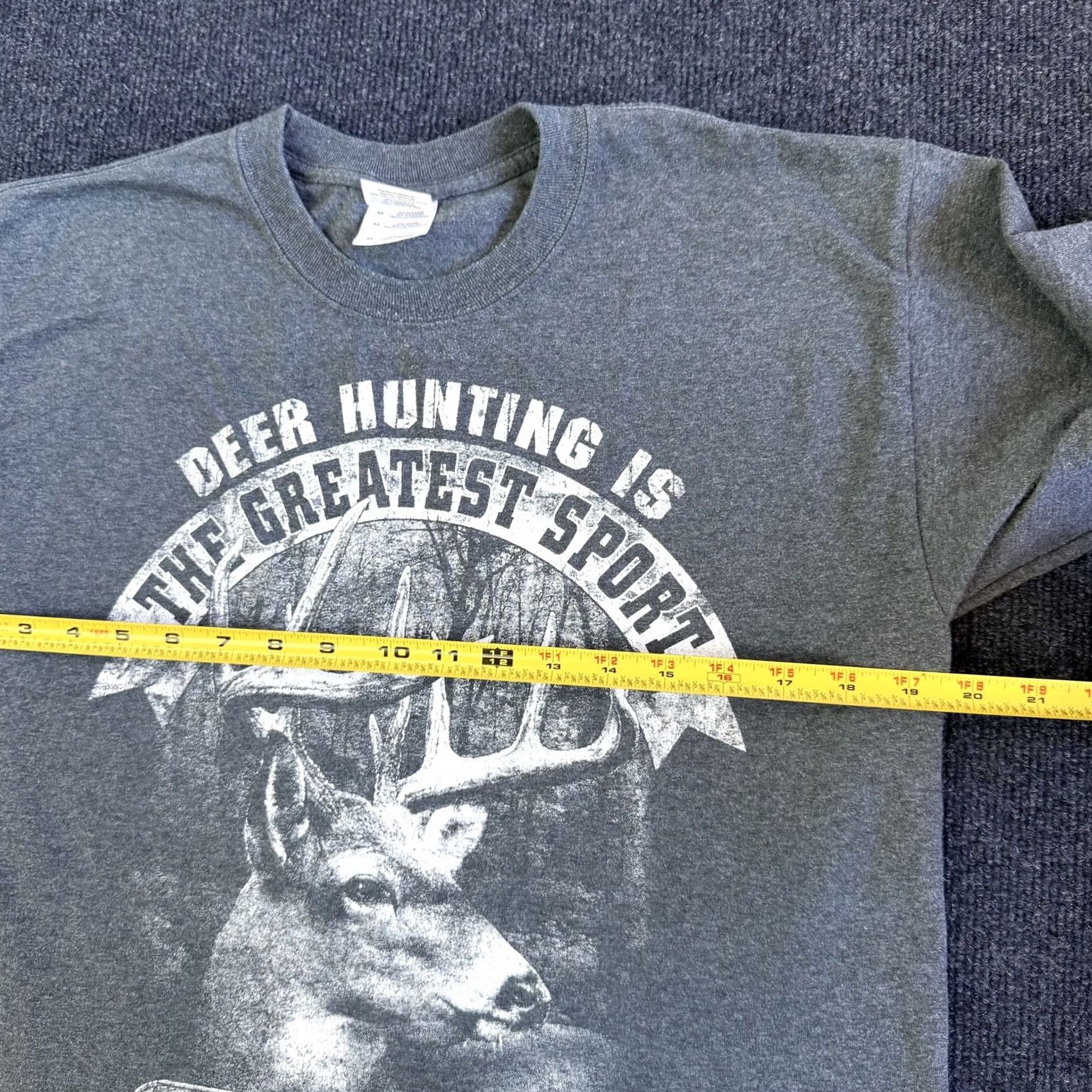 Gildan Gildan Deer Hunting Greatest Sport Shirt Mens Medium Gray Long Sleeve T-Shirt Size US M / EU 48-50 / 2 - 6 Thumbnail