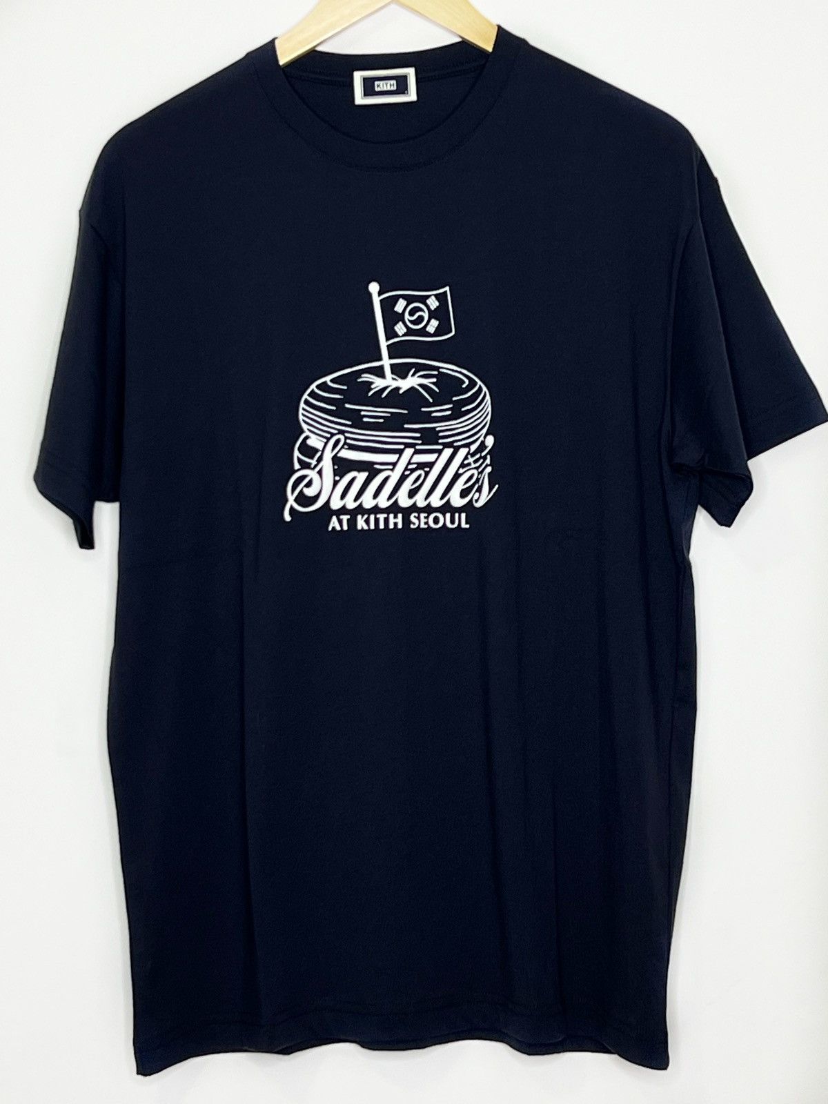 Kith × Vintage Kith Sadelle’s Seoul Flag Tee Size US S / EU 44-46 / 1 - 2 Thumbnail
