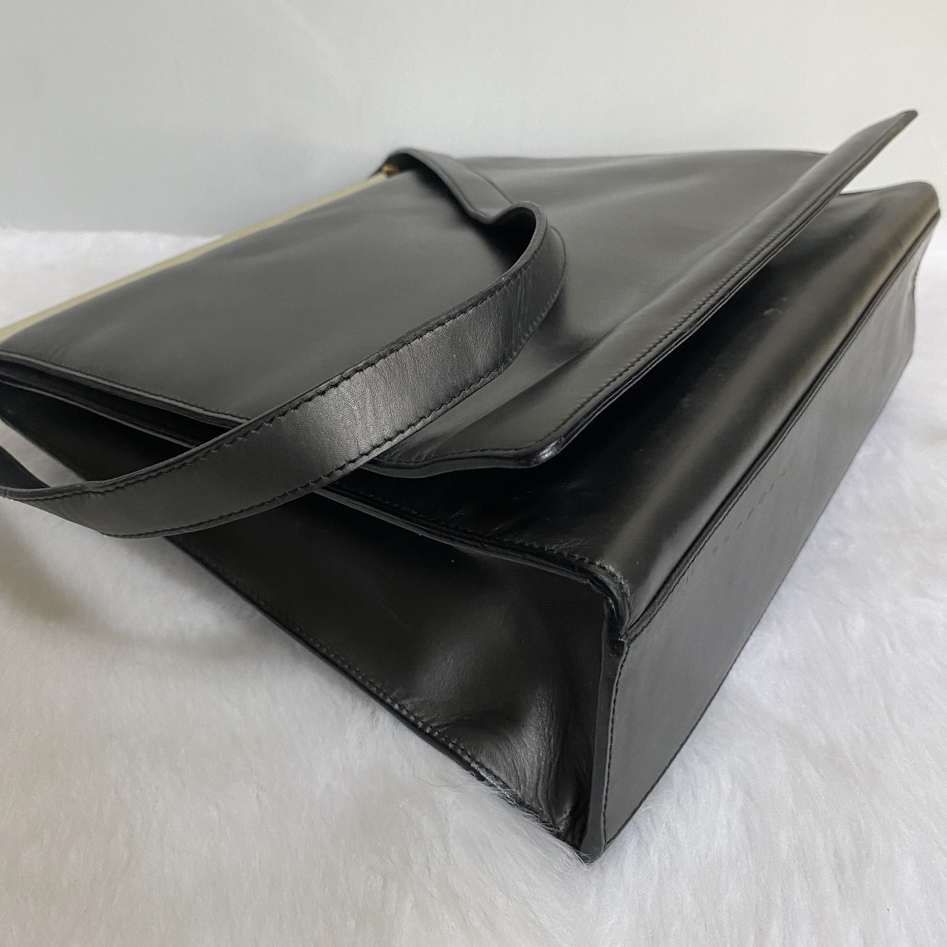 Gucci × Vintage GUCCI Vintage Black Flap Leather Shoulder Bag Size ONE SIZE - 7 Thumbnail
