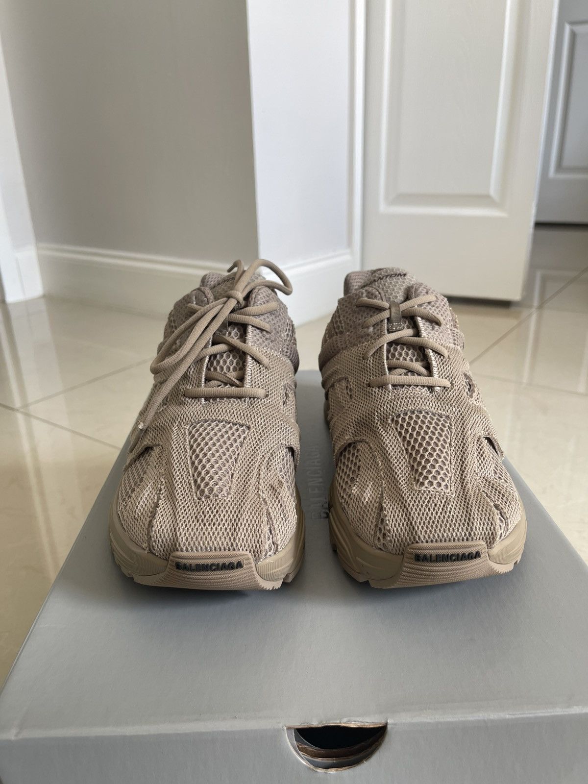 Balenciaga Balenciaga Phantom Sneaker Size US 9 / EU 42 - 2 Thumbnail