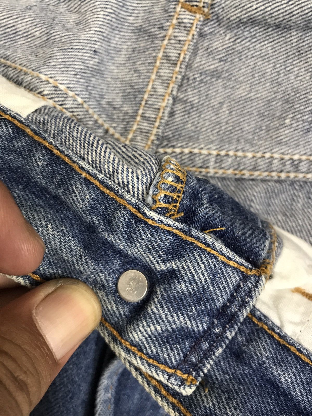Levi's VL208 Vintage Levis 501 Medium Wash Jeans Size US 28 / EU 44 - 7 Thumbnail