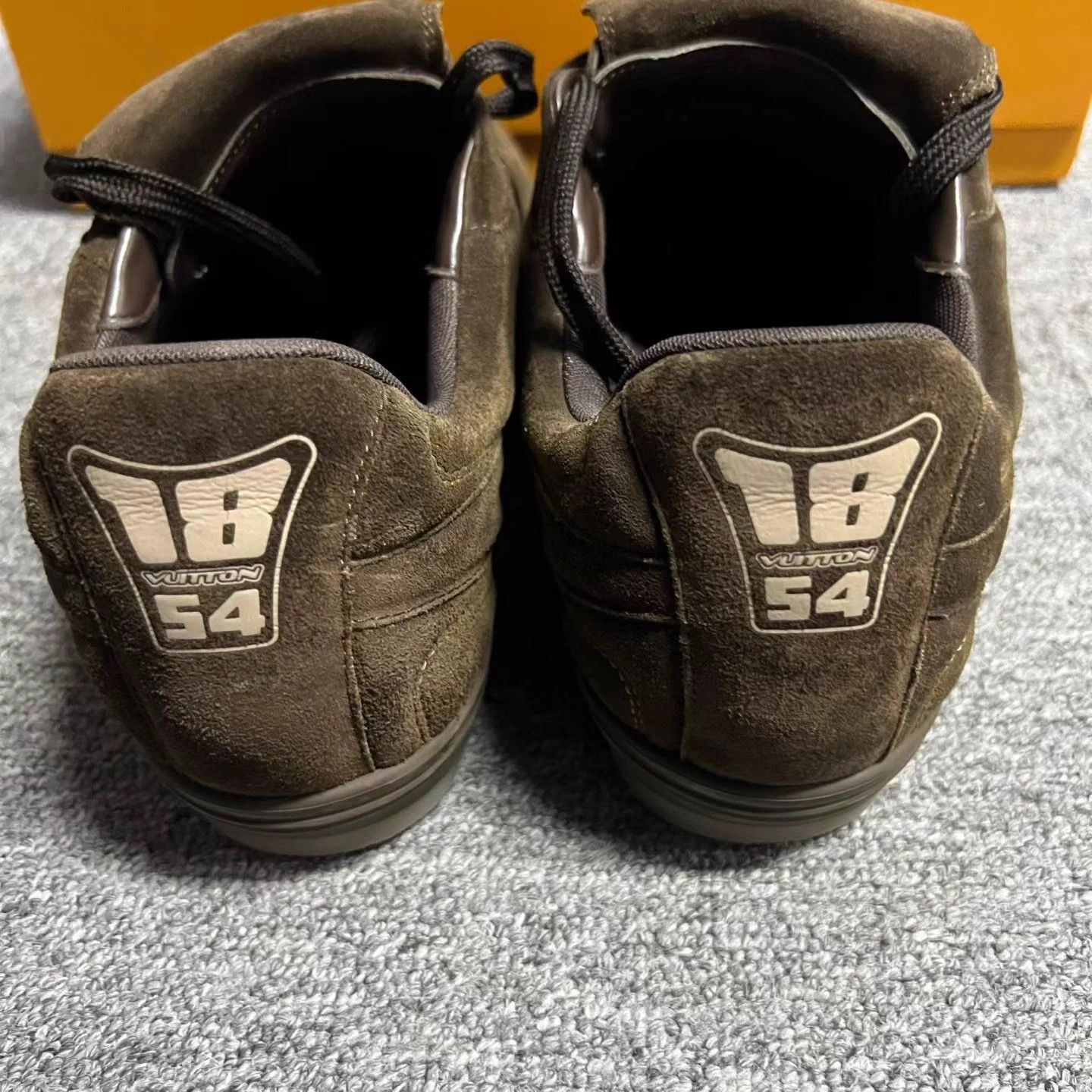 Louis Vuitton LV dark brown leather & suede lace-up low-top sneaker US7 Size US 7 / IT 37 - 4 Thumbnail