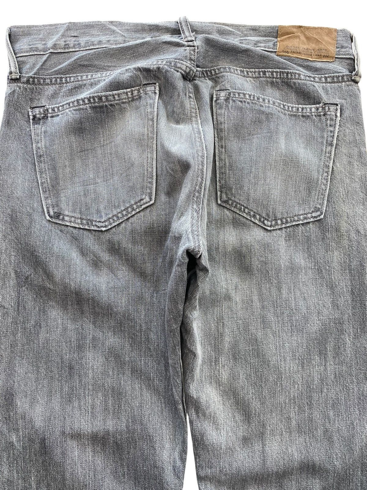 Old Navy Old Navy Grey Wash Ripped Straight Leg Style Jeans Size US 34 / EU 50 - 4 Thumbnail