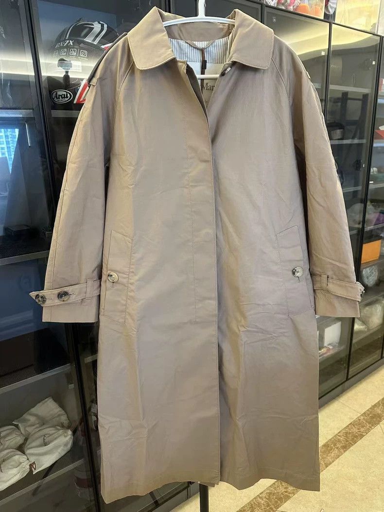 Max Mara Versatile lace-up trench coat