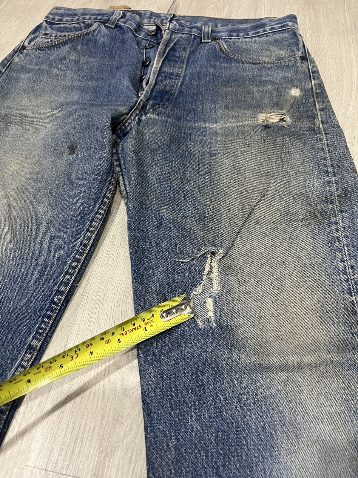 Levi's × Vintage Jeans 90’s Levi’s 501 Vintage Distressed Size US 33 - 9 Thumbnail