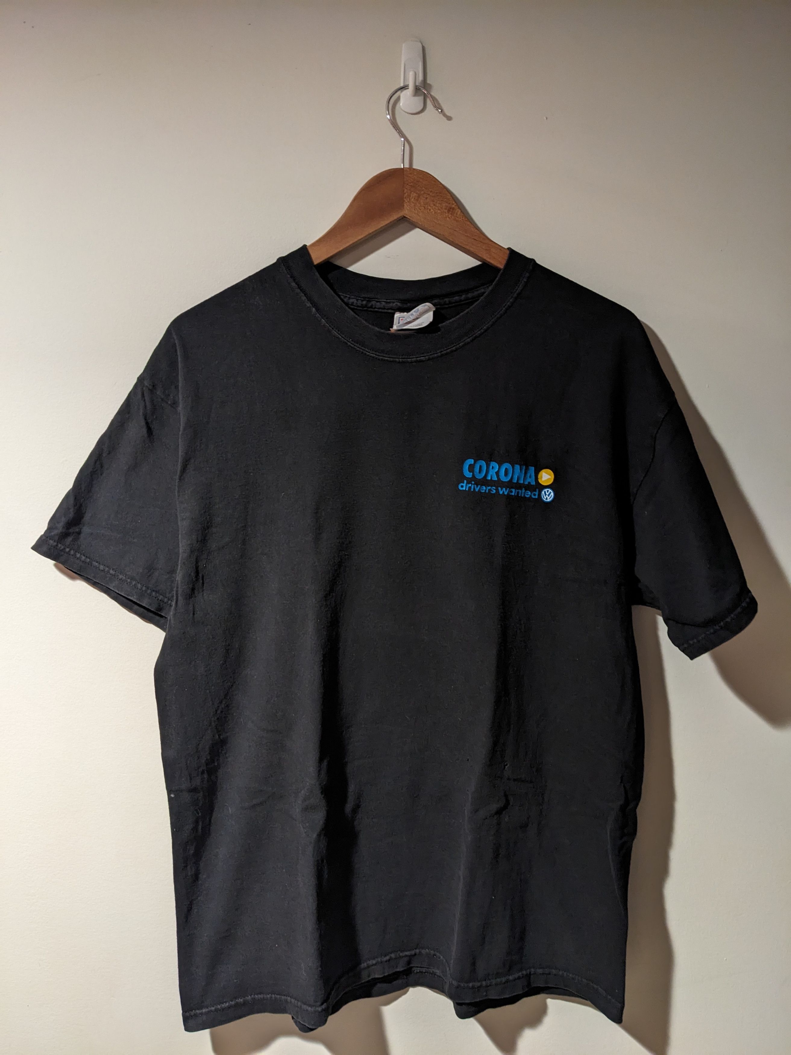Hanes Vintage 90s Volkswagen Beetle Drivers Wanted Car T-Shirt Size US L / EU 52-54 / 3 - 3 Thumbnail