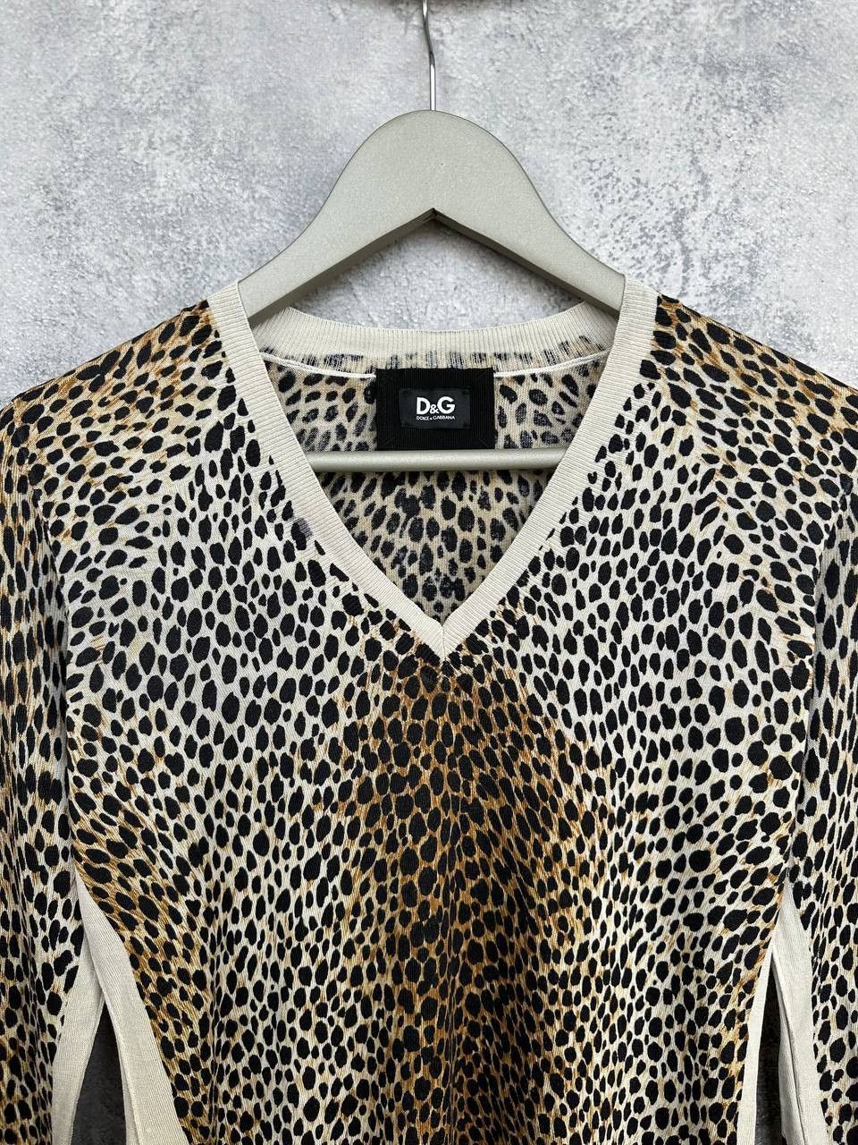 Dolce & Gabbana Dolce & Gabbana Y2k Leopard Top V-Neck Silk Sweater 2000s LS Size S / US 4 / IT 40 - 4 Thumbnail
