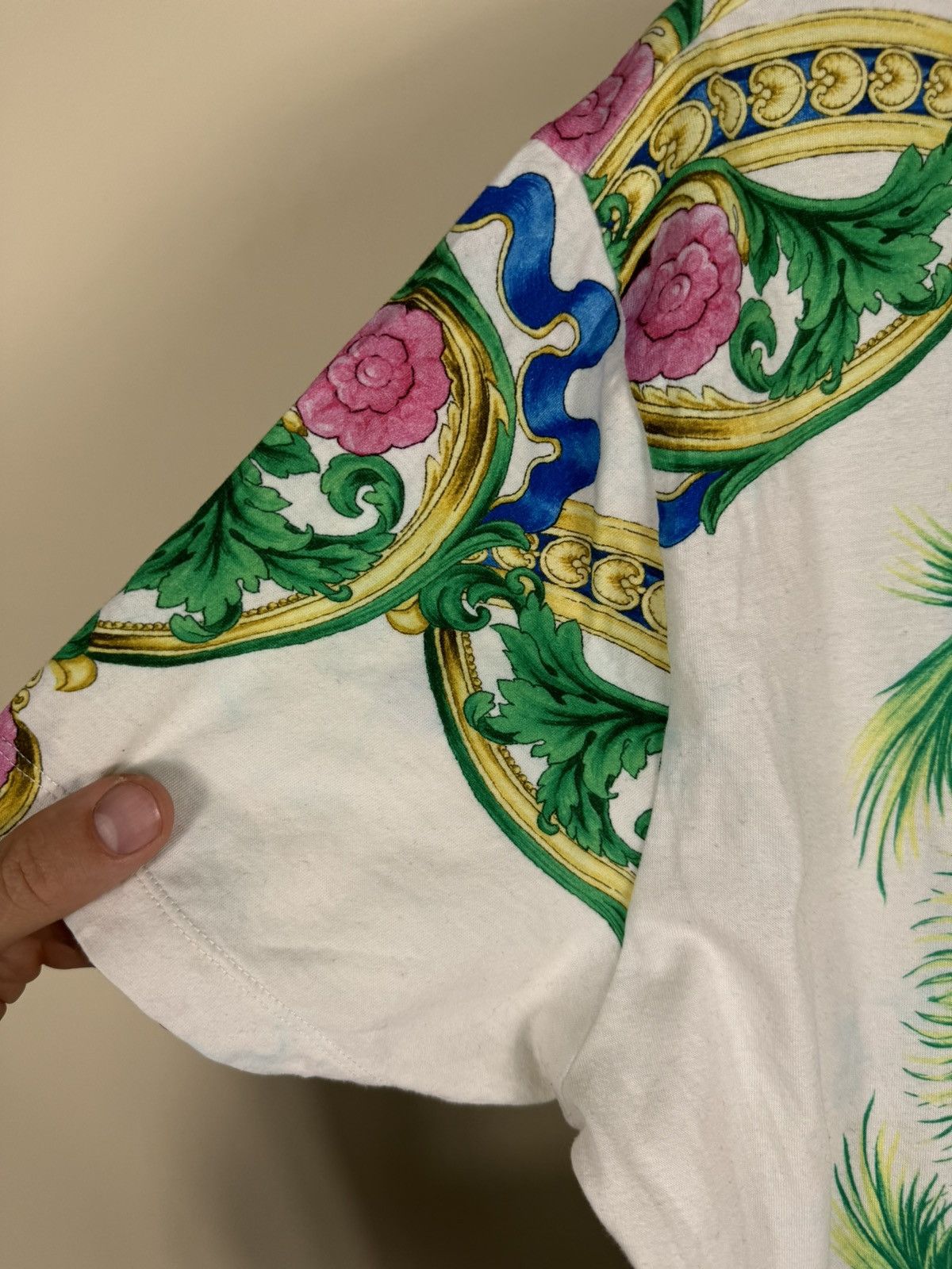 Versace Versace very rare t shirt Size US M / EU 48-50 / 2 - 5 Thumbnail