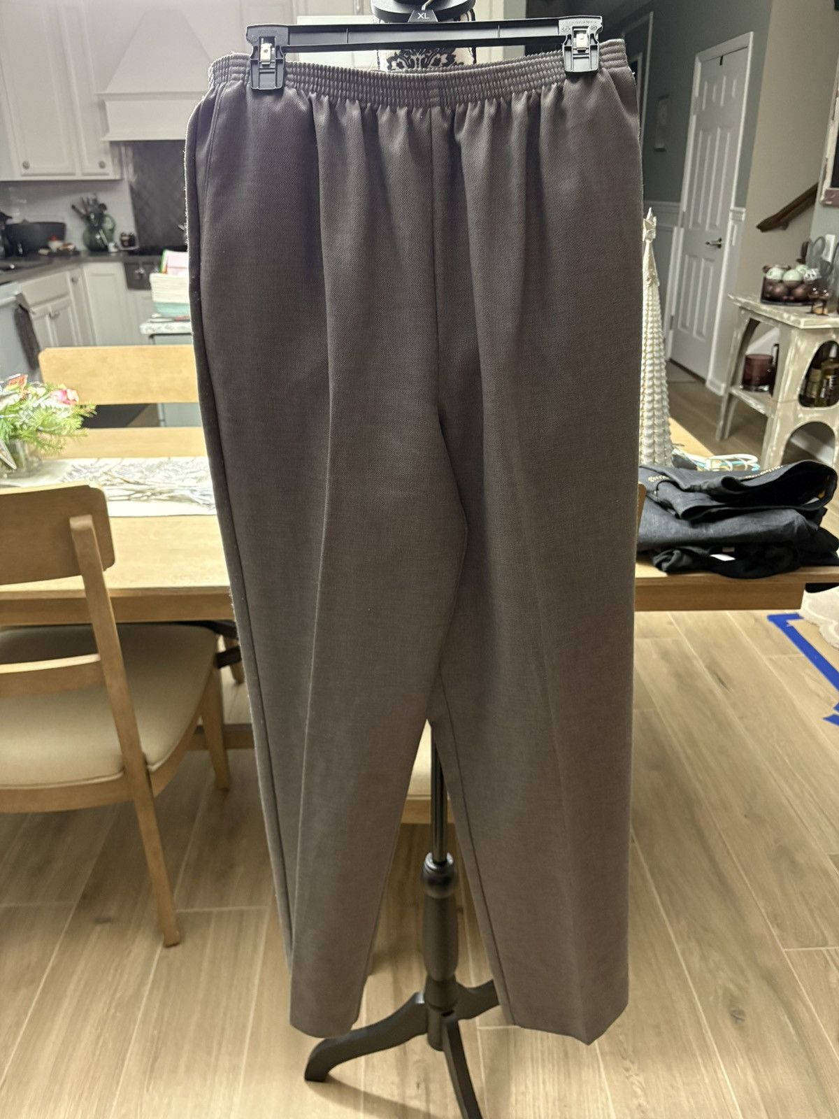 Other Alfred Dunner size 14 elastic waist pants Size 36" / US 14 / IT 50 - 1 Thumbnail