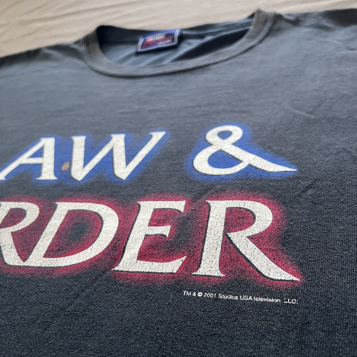 Vintage Vintage Law & Order TV series Movie Tee Faded Size US XL / EU 56 / 4 - 3 Thumbnail