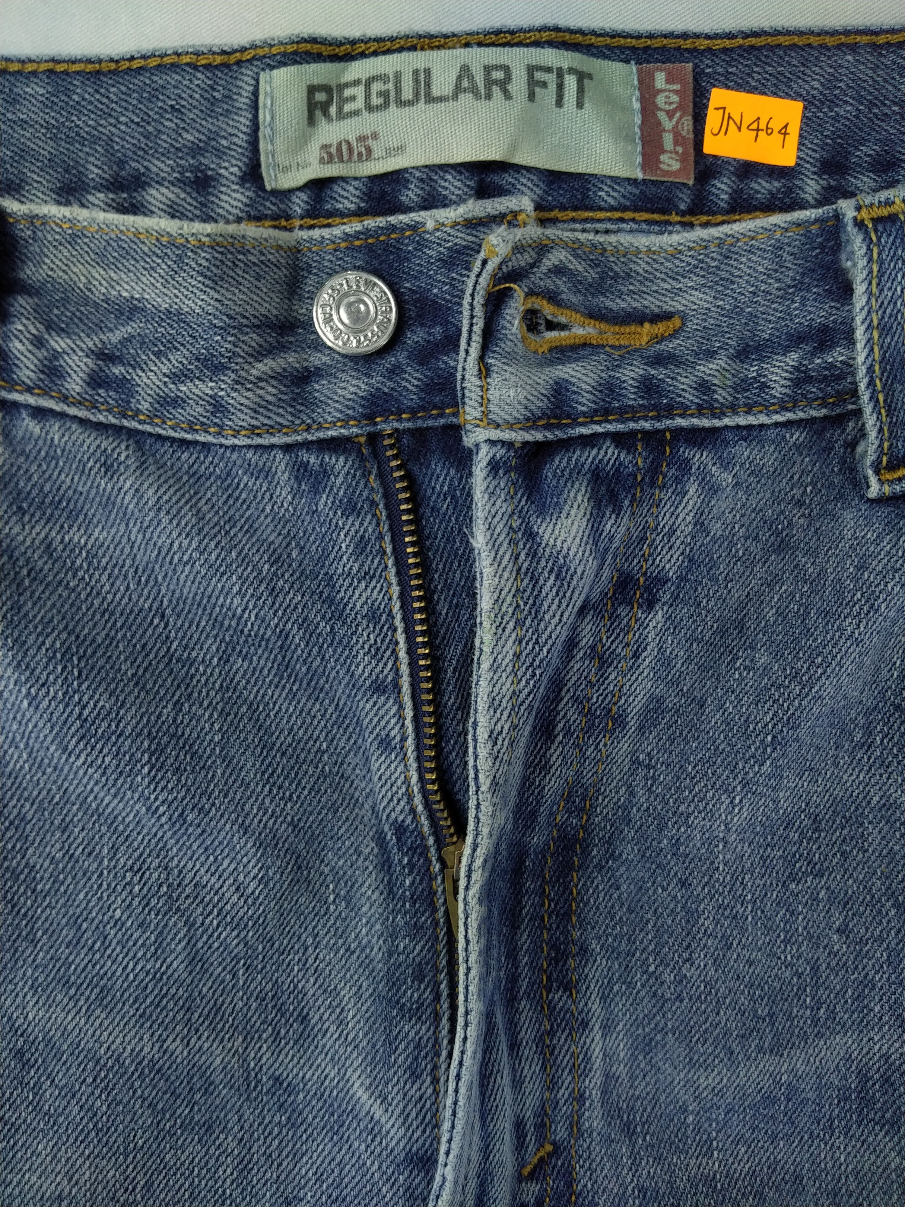 Levi's Faded Blue Vintage Levi's 505 Regular Fit Denim JN464 Size US 34 / EU 50 - 8 Thumbnail
