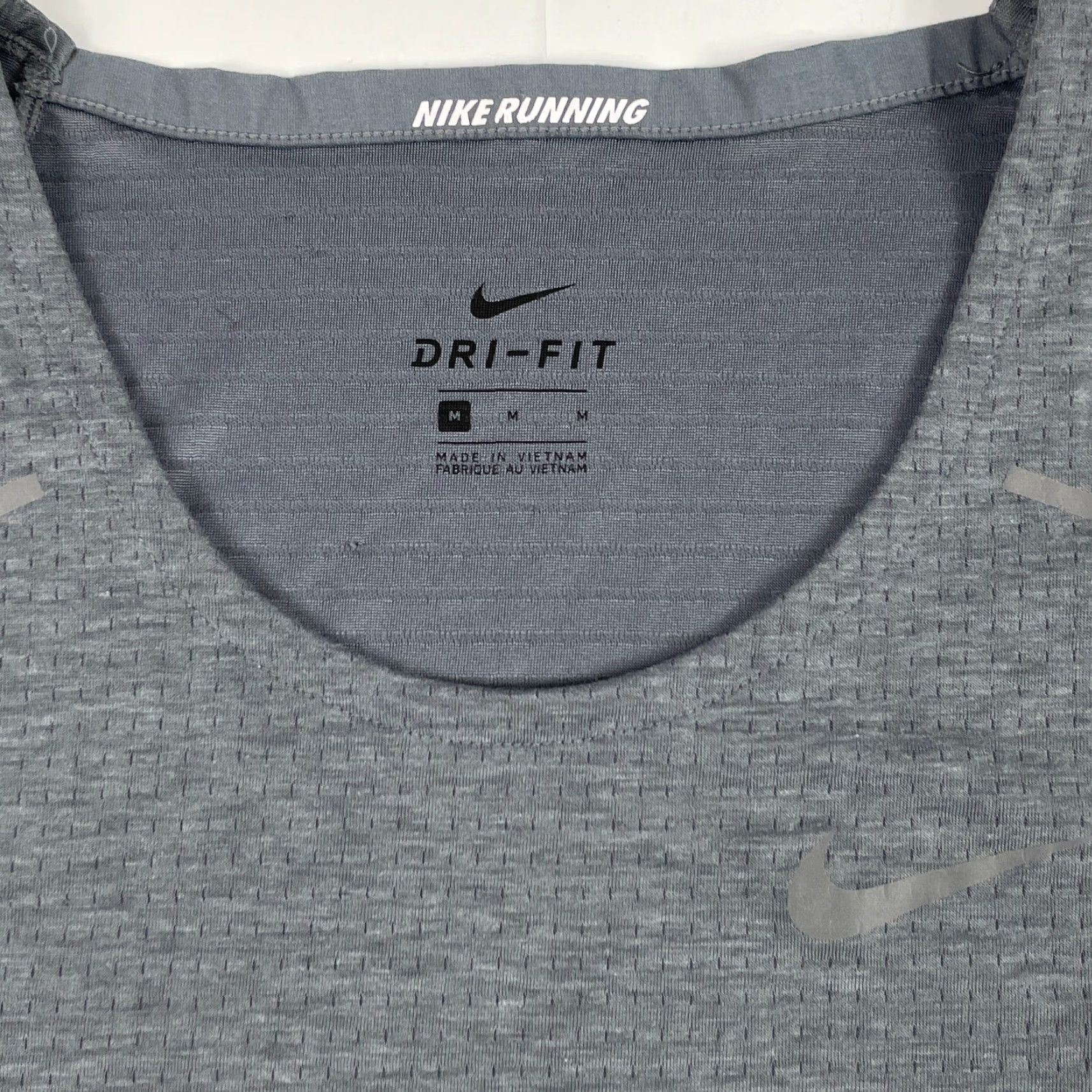 Nike Nike Dri-Fit Shirt Men Medium Gray Sleeveless Tank Running Reflective Moisture Wicking Athletic Size US M / EU 48-50 / 2 - 6 Thumbnail