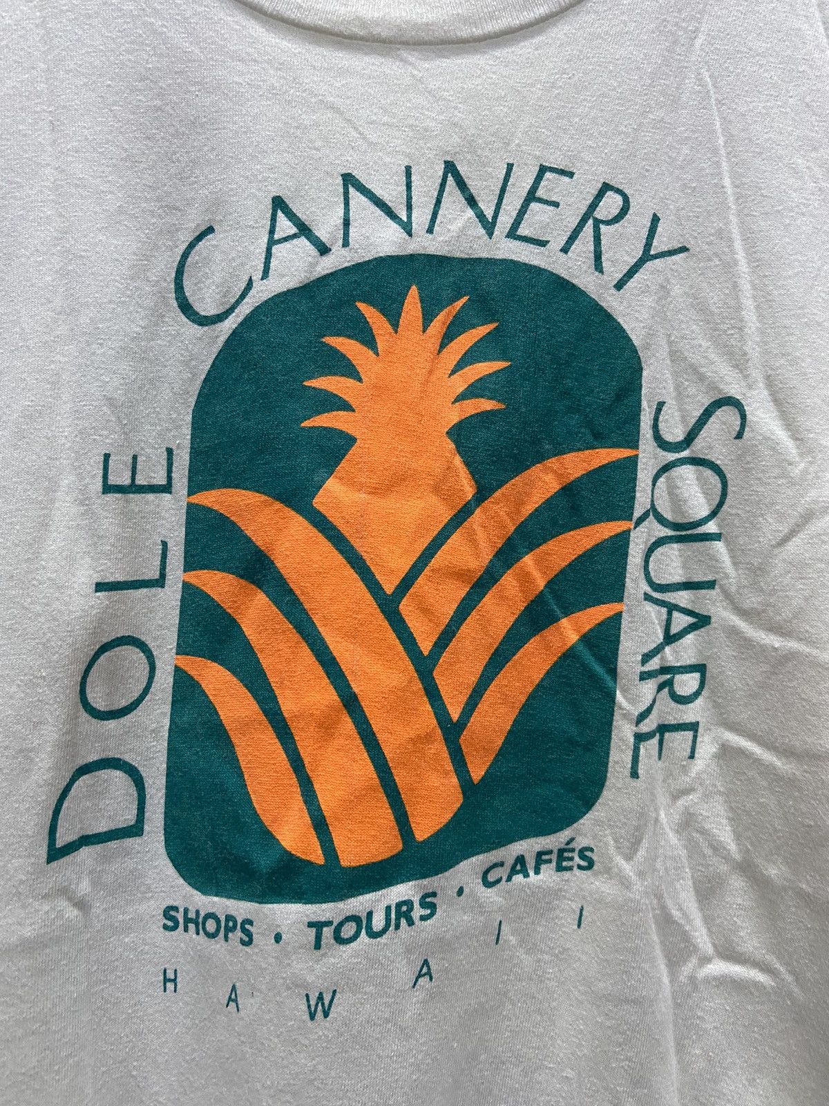 Vintage VINTAGE DOLE CANNERY SQUARE HAWAII TEE SHIRT Size US L / EU 52-54 / 3 - 3 Thumbnail