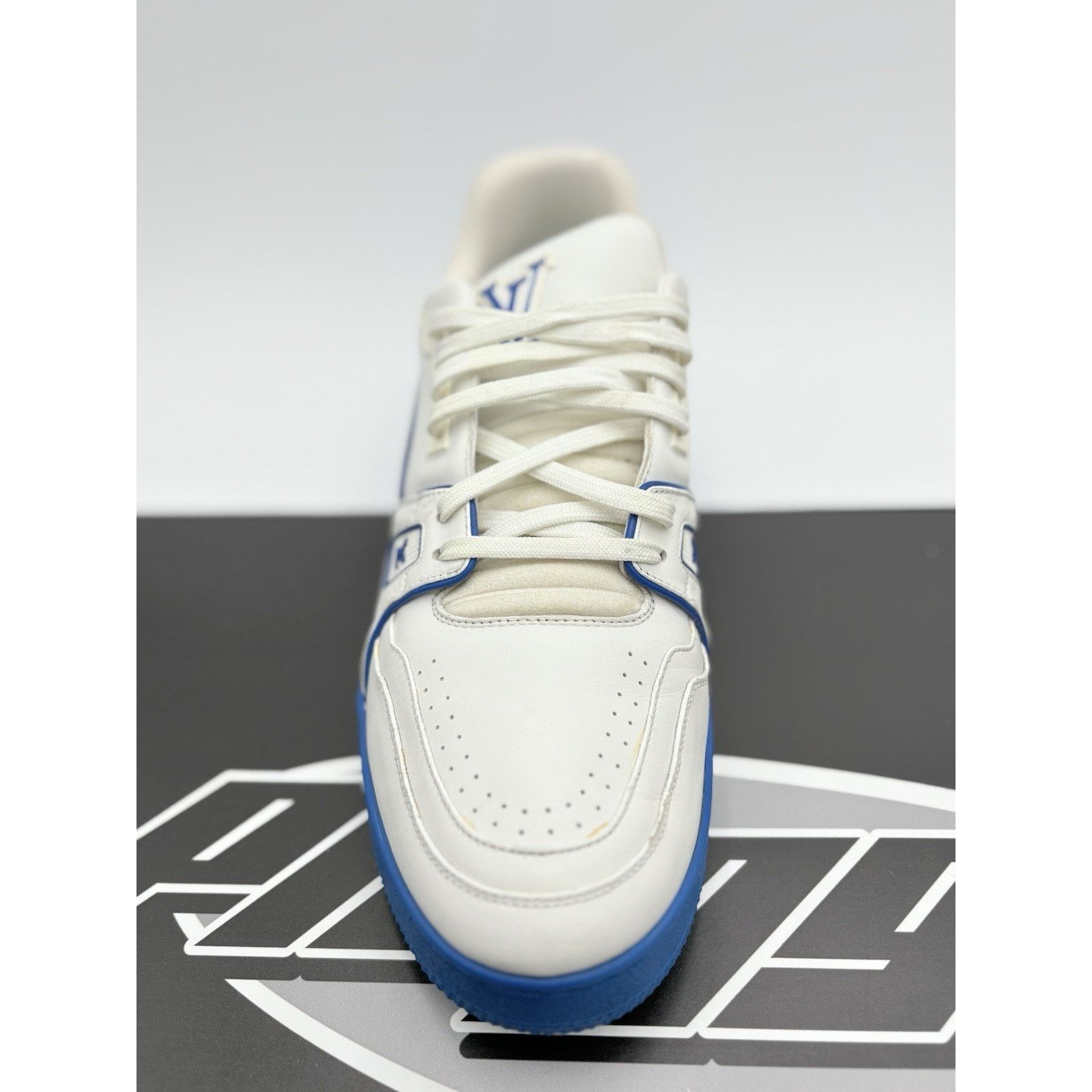 Louis Vuitton Louis Vuitton Trainer ' White Blue ' | SUPER CLEAN! Size US 11.5 / EU 44-45 - 5 Thumbnail