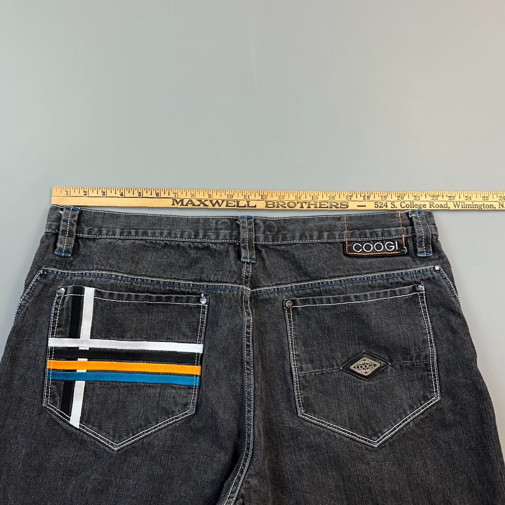 Coogi VINTAGE COOGI Jeans Mens 44x33 Charcoal Wash Baggy Wide Leg Hip Hop Y2K Jeans Mens 44x33 Charcoal Wash Baggy Wide Leg Hip Hop Y2K Size US 44 / EU 60 - 5 Thumbnail
