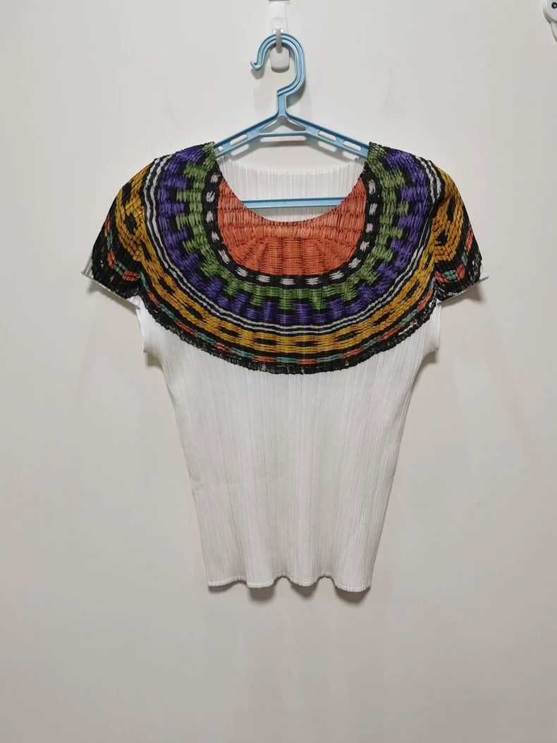 Issey Miyake Issey Miyake size:3 Colorful collar, white short-sleeved s Size S / US 4 / IT 40 - 1 Thumbnail
