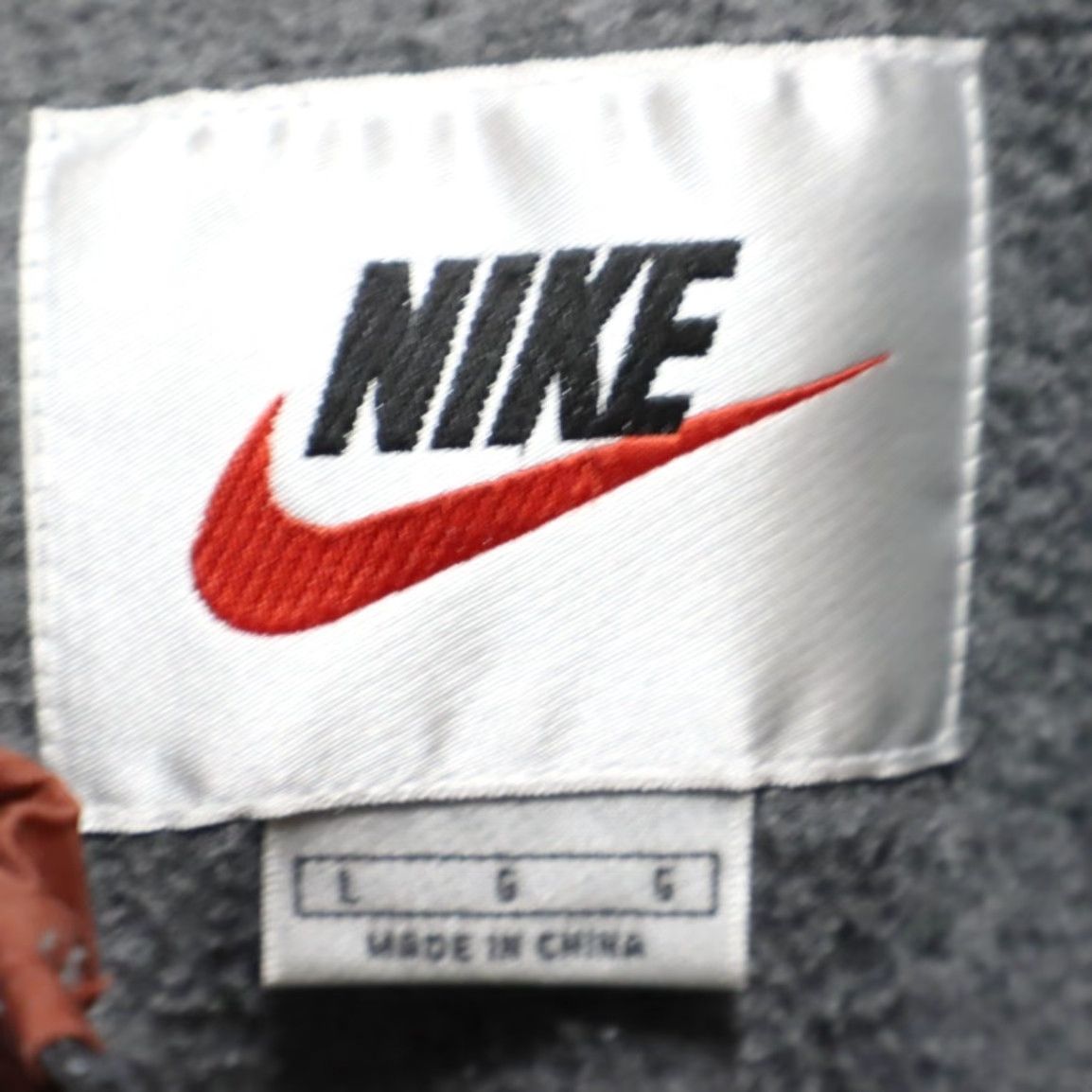 Nike VINTAGE Nike 90s Fleece Pullover Kangaroo Pocket Gray Men's L Shirt Size US L / EU 52-54 / 3 - 5 Thumbnail