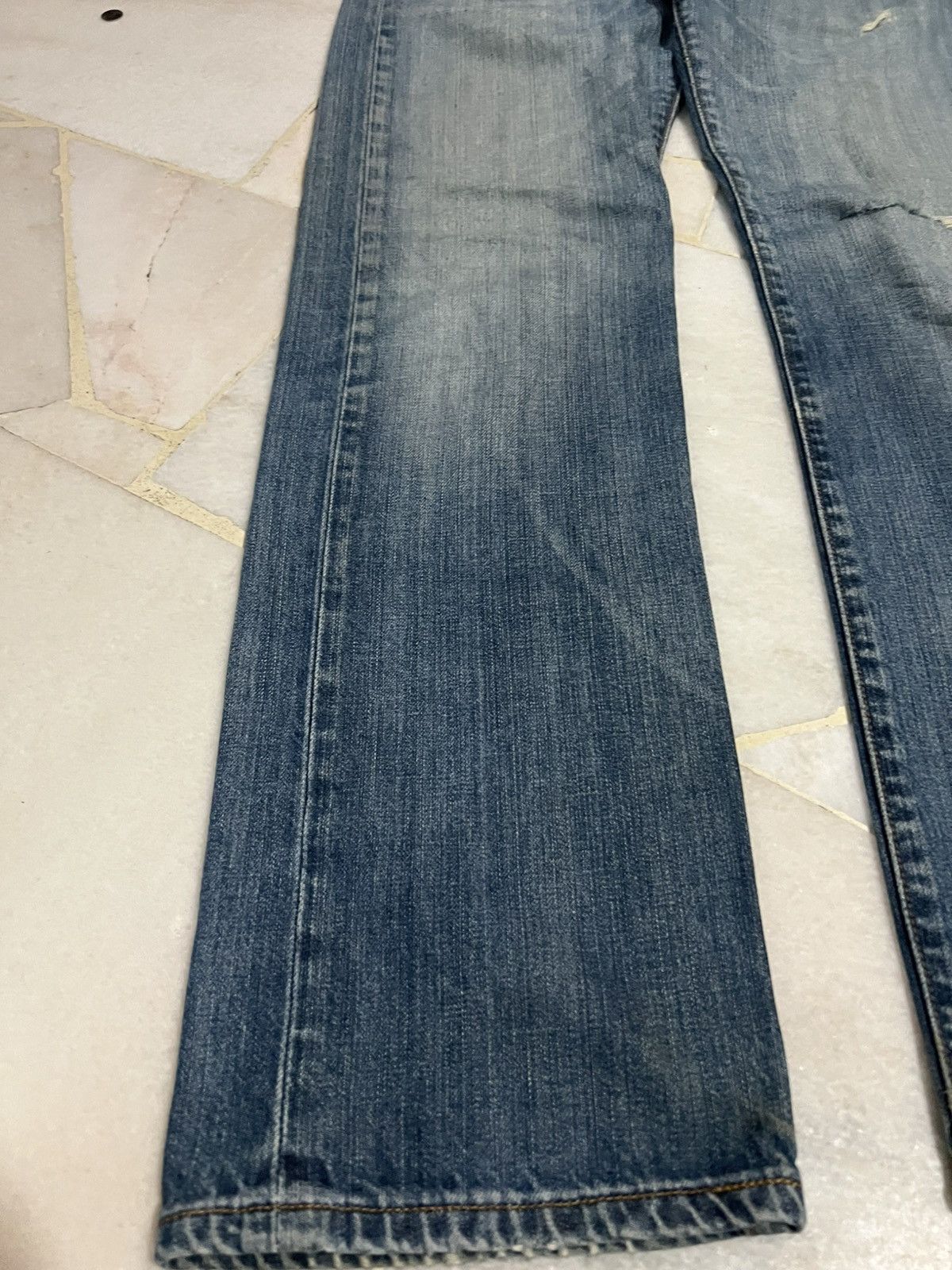 Levi's × Levi's Vintage Clothing VINTAGE LEVIS 501 DISTRESSED JEAN Size US 31 - 5 Thumbnail