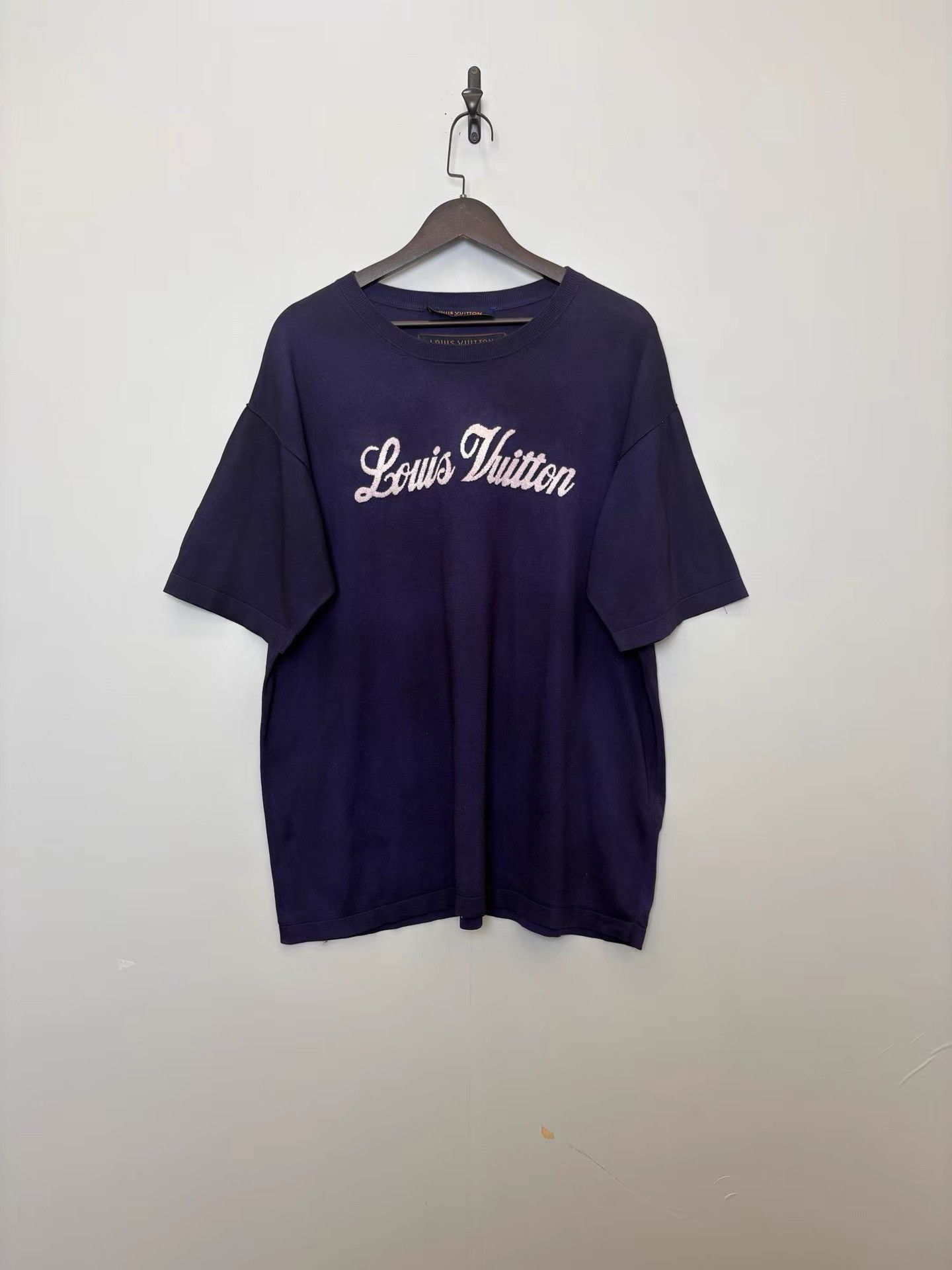 Louis Vuitton Louis Vuitton Artistic Logo Embroidered Knit T-shirt K36 Size US XL / EU 56 / 4 - 1 Thumbnail