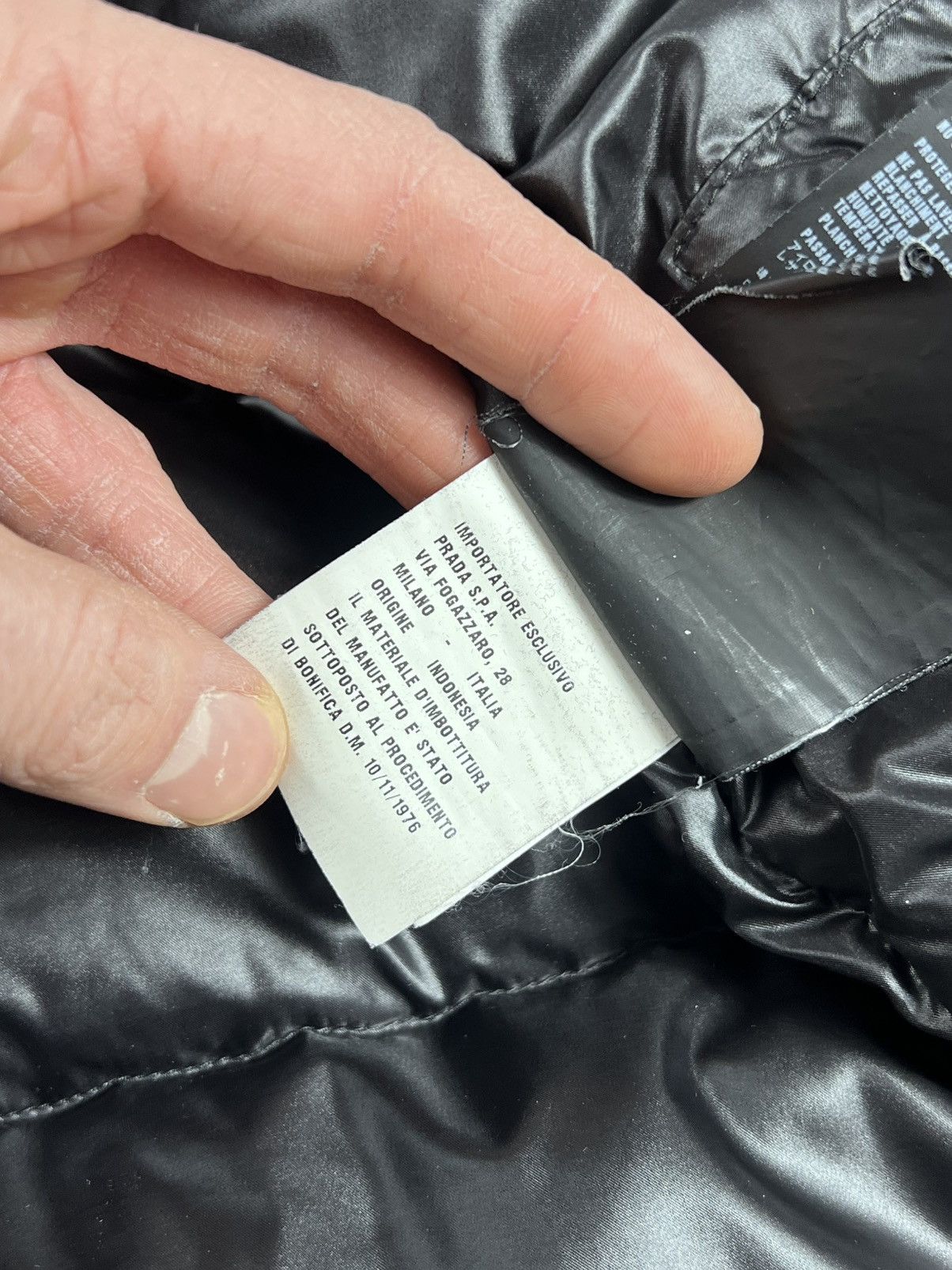 Prada Prada Black Shiny Triangle Down Puffer Jacket Size M Size US M / EU 48-50 / 2 - 10 Thumbnail