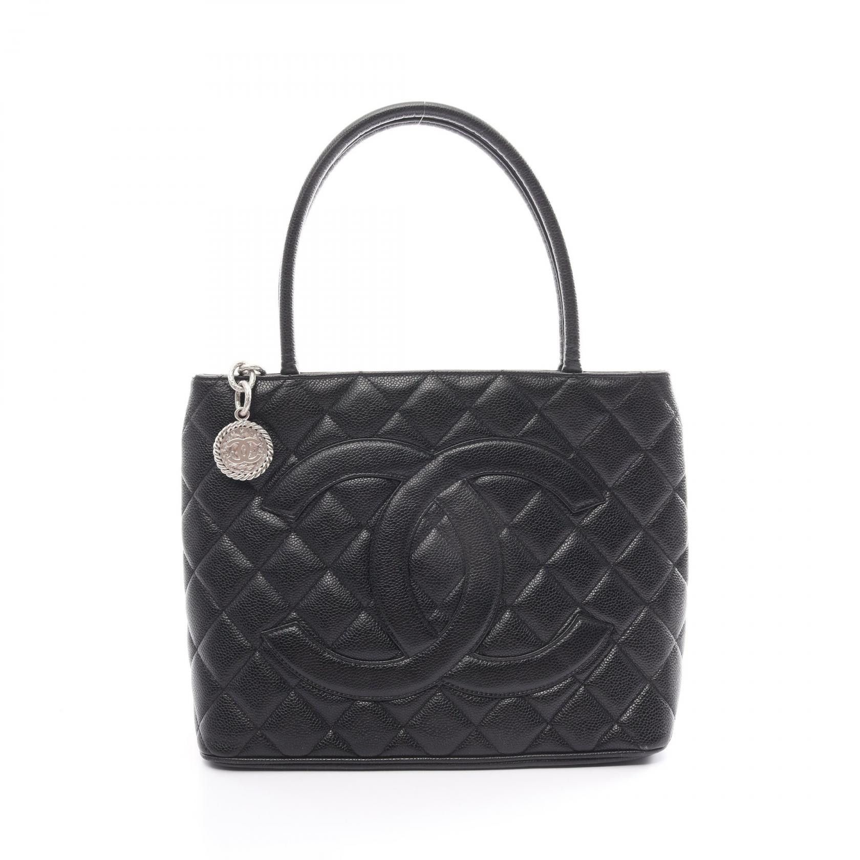 Chanel Chanel CC Caviar Medallion Tote Leather Tote Bag A01804 in Great Condition Size ONE SIZE - 1 Thumbnail