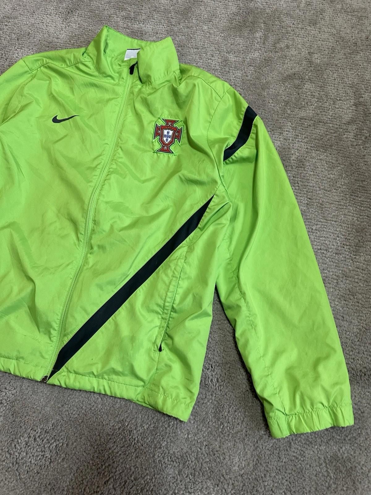 Nike PORTUGAL 2012/13 NIKE FOOTBALL SOCCER TRAINING GREEN JACKET Size US L / EU 52-54 / 3 - 3 Thumbnail