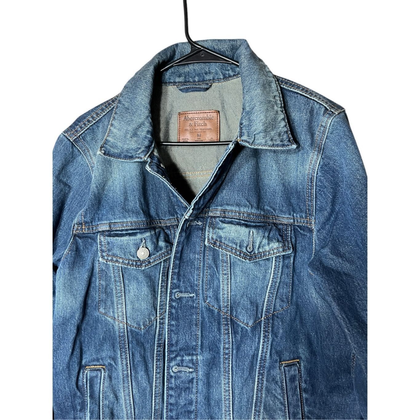 Abercrombie & Fitch Abercrombie & Fitch Mens Medium Blue Washed Trucker Jean Jac Size US M / EU 48-50 / 2 - 2 Thumbnail