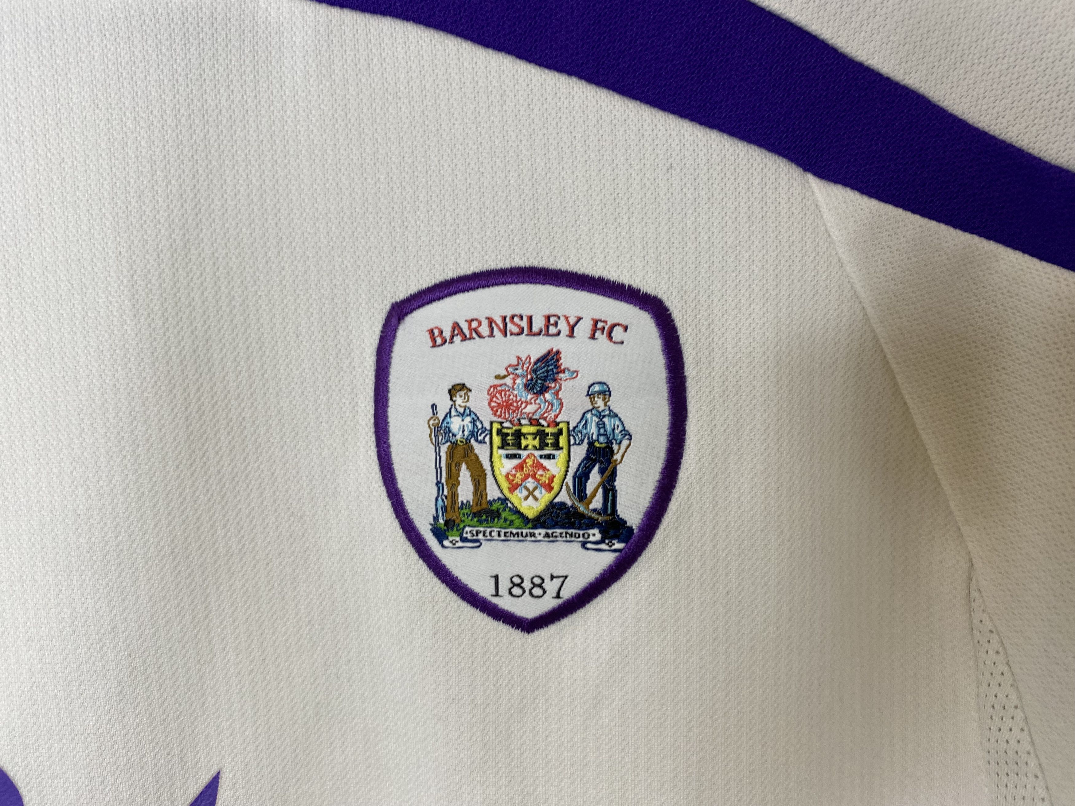 Lotto Sport BARNSLEY FC 2010 2011 AWAY FOOTBALL SHIRT SOCCER JERSEY Size US M / EU 48-50 / 2 - 7 Thumbnail