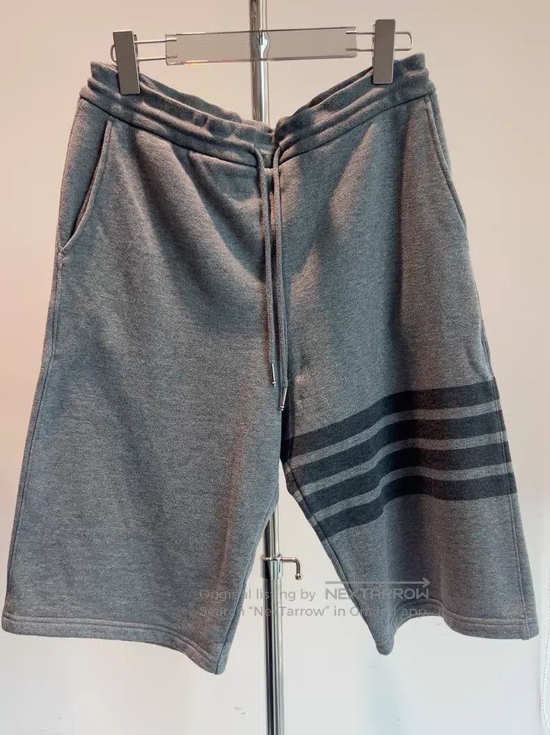 Thom Browne Thom Browne size 3 Gray Striped Shorts Size US 28 / EU 44 - 1 Thumbnail