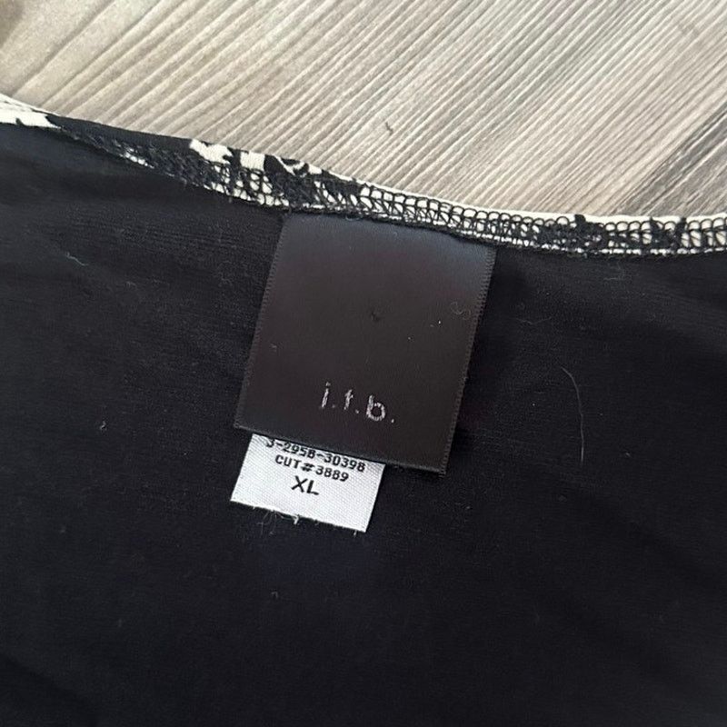 Other ifb black cream floral v neck blouse Size XL / US 12-14 / IT 48-50 - 3 Thumbnail
