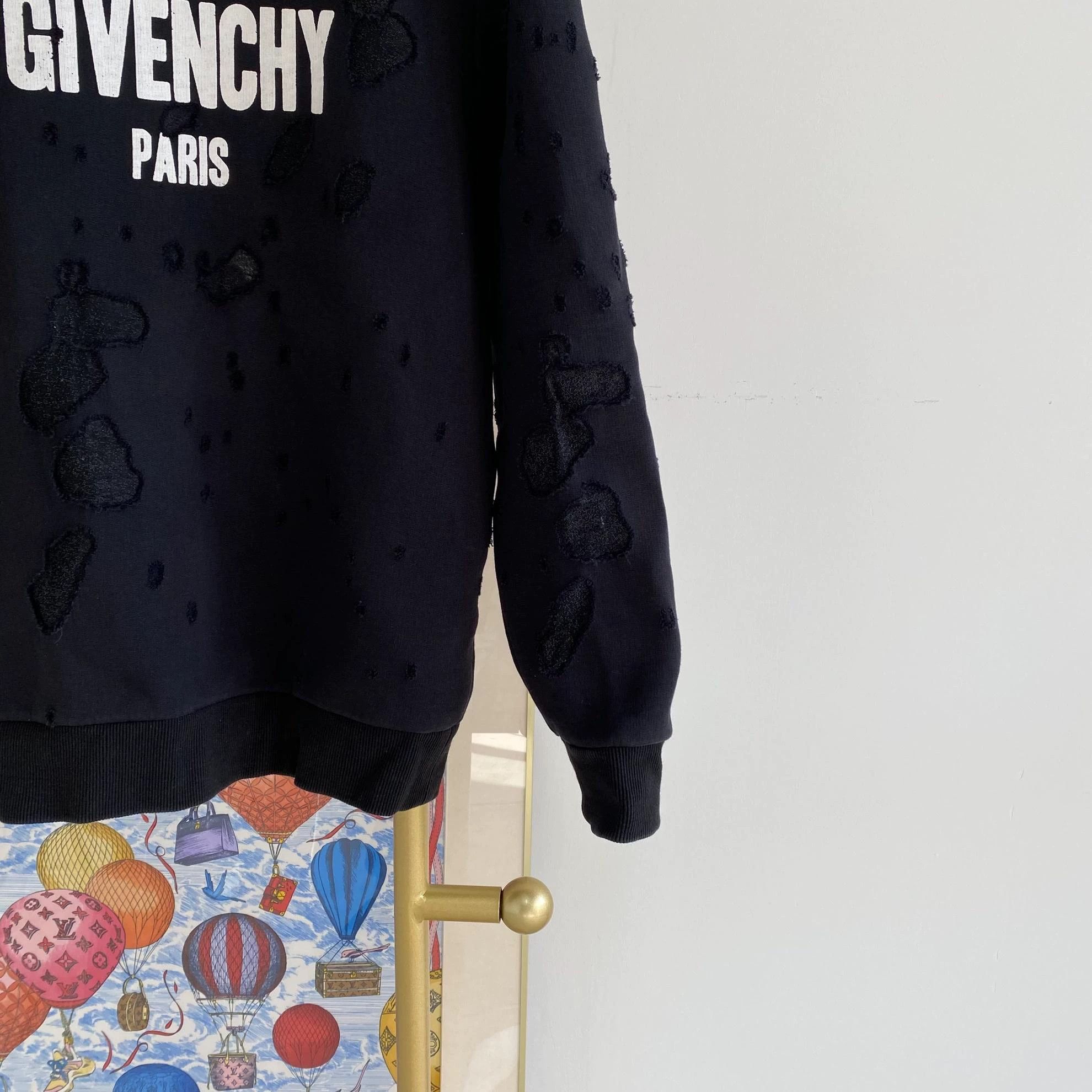 Givenchy Givenchy Black Letter Logo Sweatshirt XS Size US XS / EU 42 / 0 - 4 Thumbnail