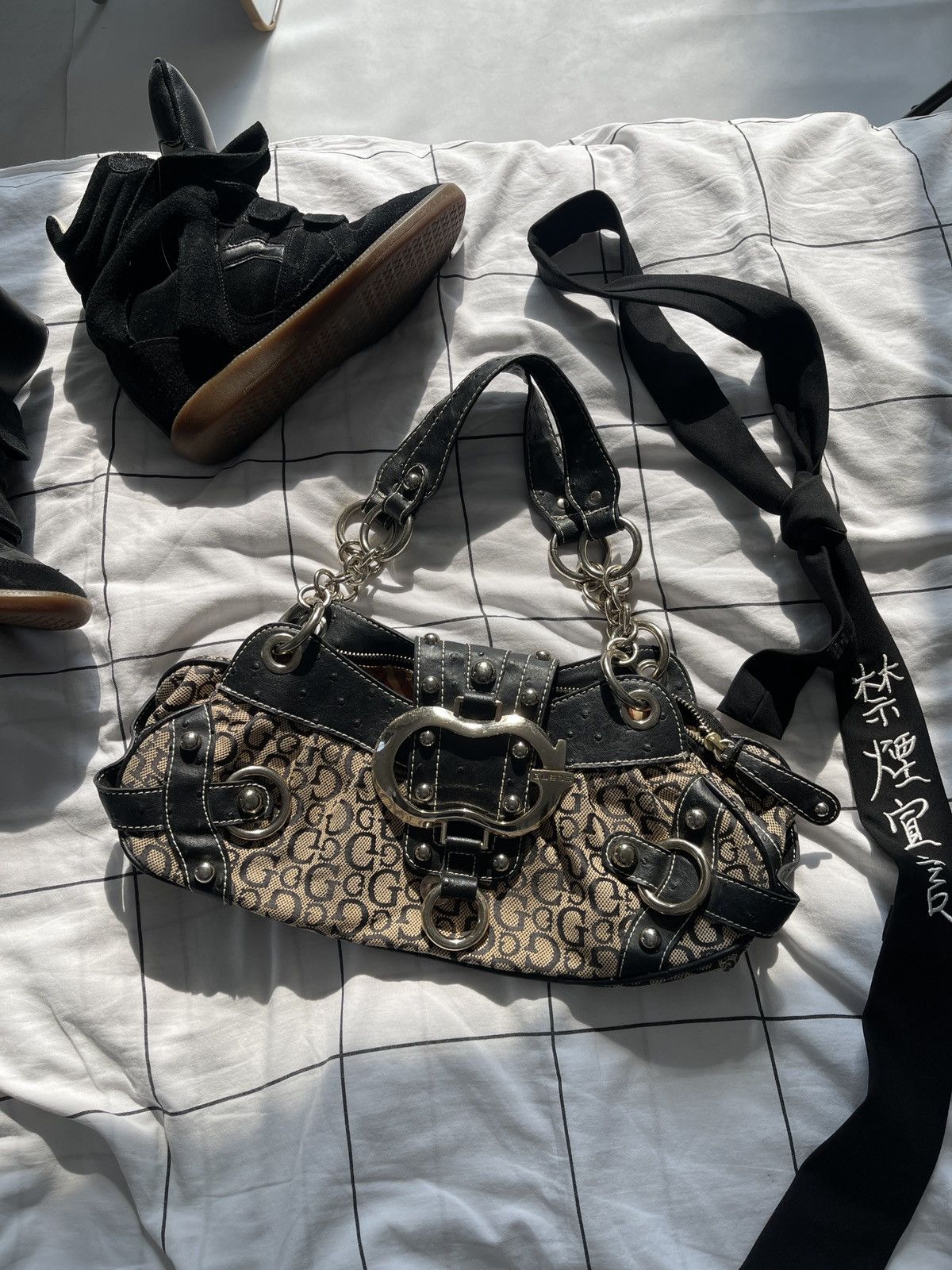 Guess Guess vintage buckle logo bag Monogram mini 00s Y2k Handbag Size ONE SIZE - 2 Thumbnail