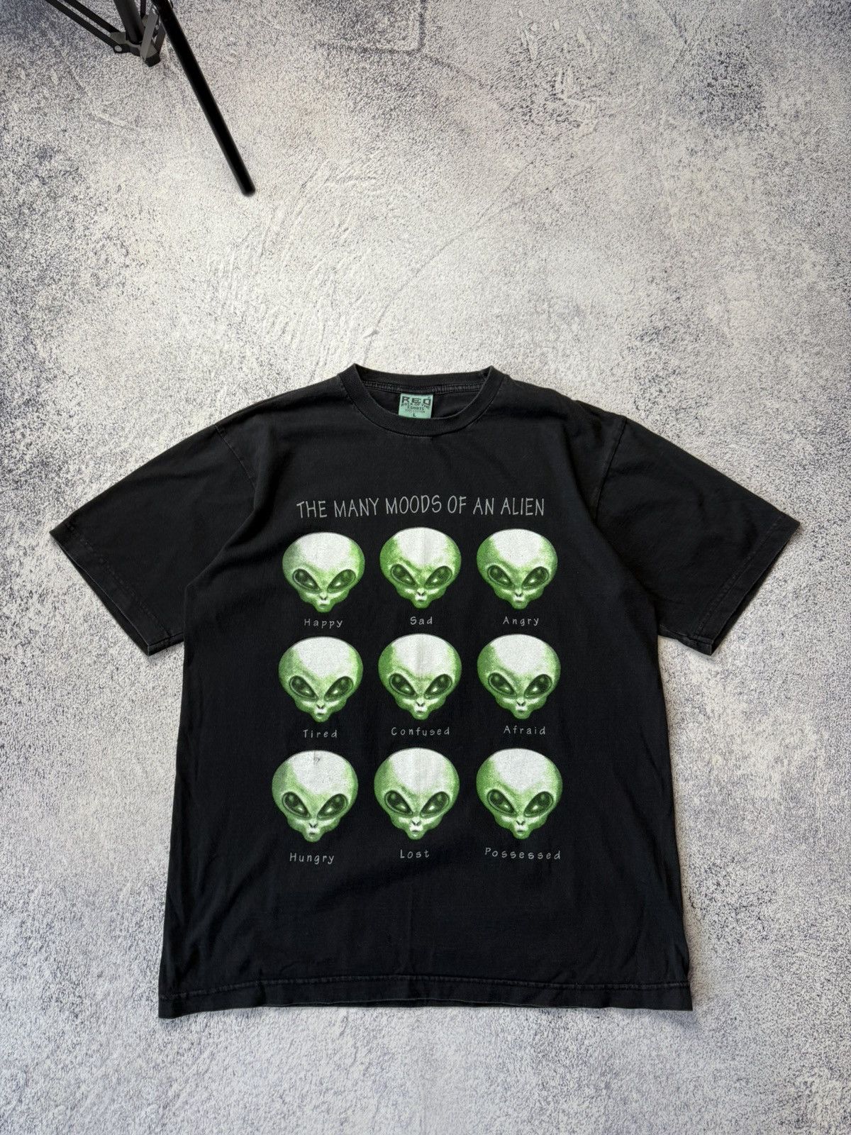 Vintage Vintage ALIEN MOODS 90s FLUORESCENT PRINT SINGLE STITCH TEE Size US L / EU 52-54 / 3 - 1 Thumbnail