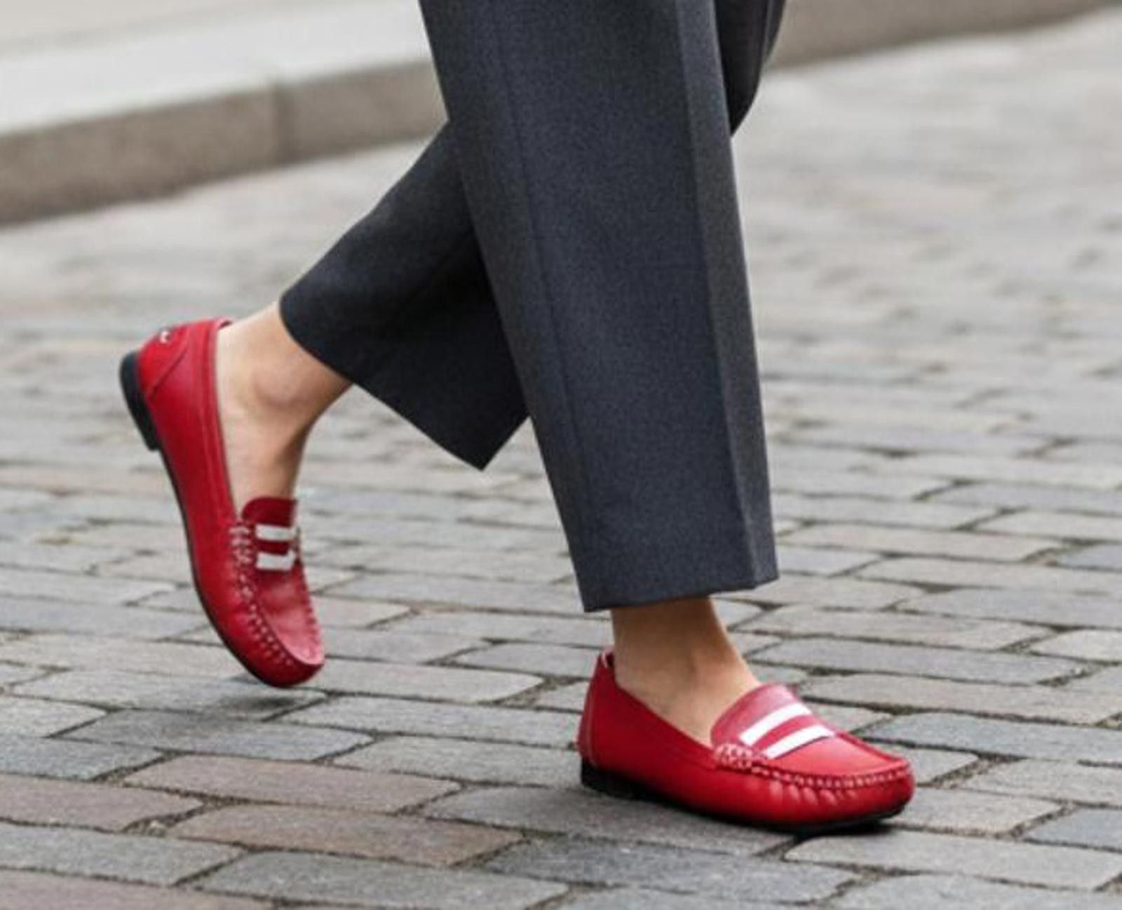 Other LifeStride Velocity Memory Foam Red Loafers Size US 6.5 / IT 36.5 - 2 Thumbnail