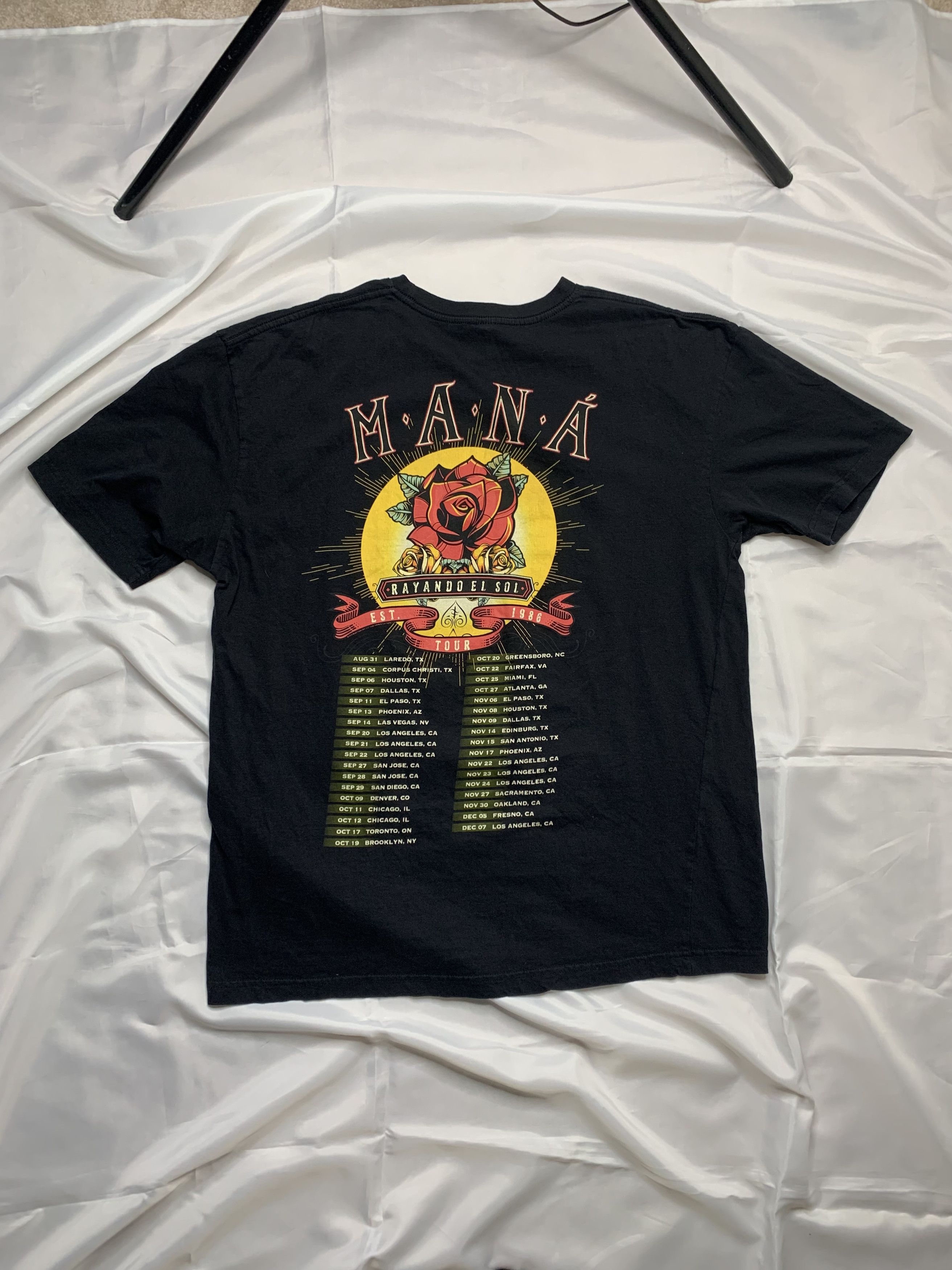 Band Tees MANA Rayando El Sol Tour Band Tee Size US XL / EU 56 / 4 - 4 Thumbnail
