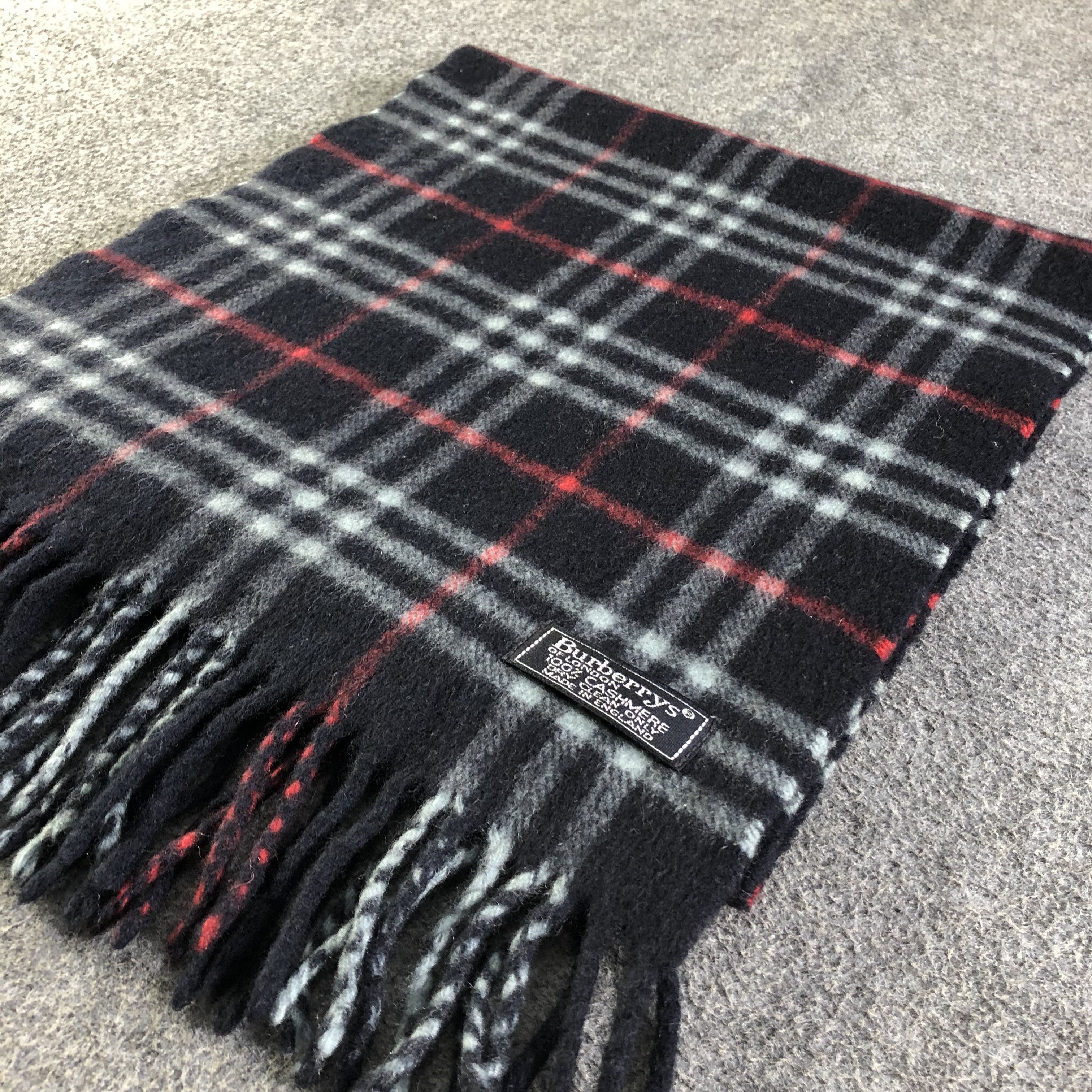 Burberry Burberry Cashmere Scarf / Muffler / Neckwear P472 Size ONE SIZE - 4 Thumbnail
