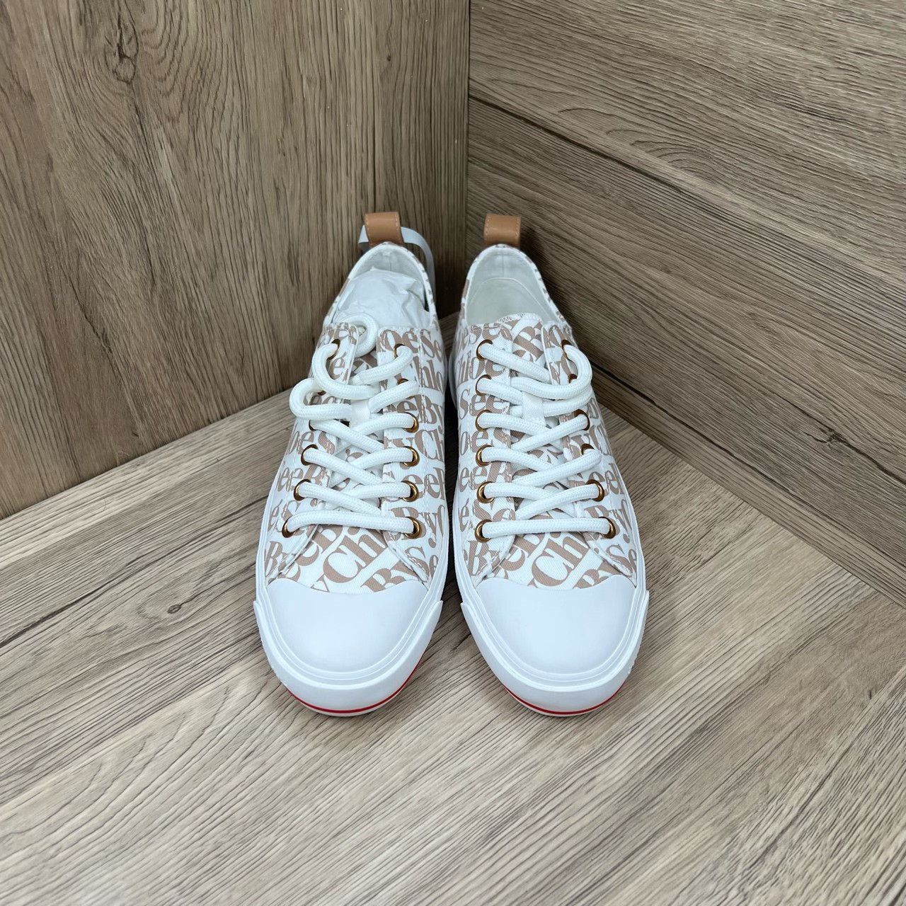 Chloe Chloe Retro White Lowtop Sneakers us_7 Women Size US 7 / IT 37 - 1 Thumbnail