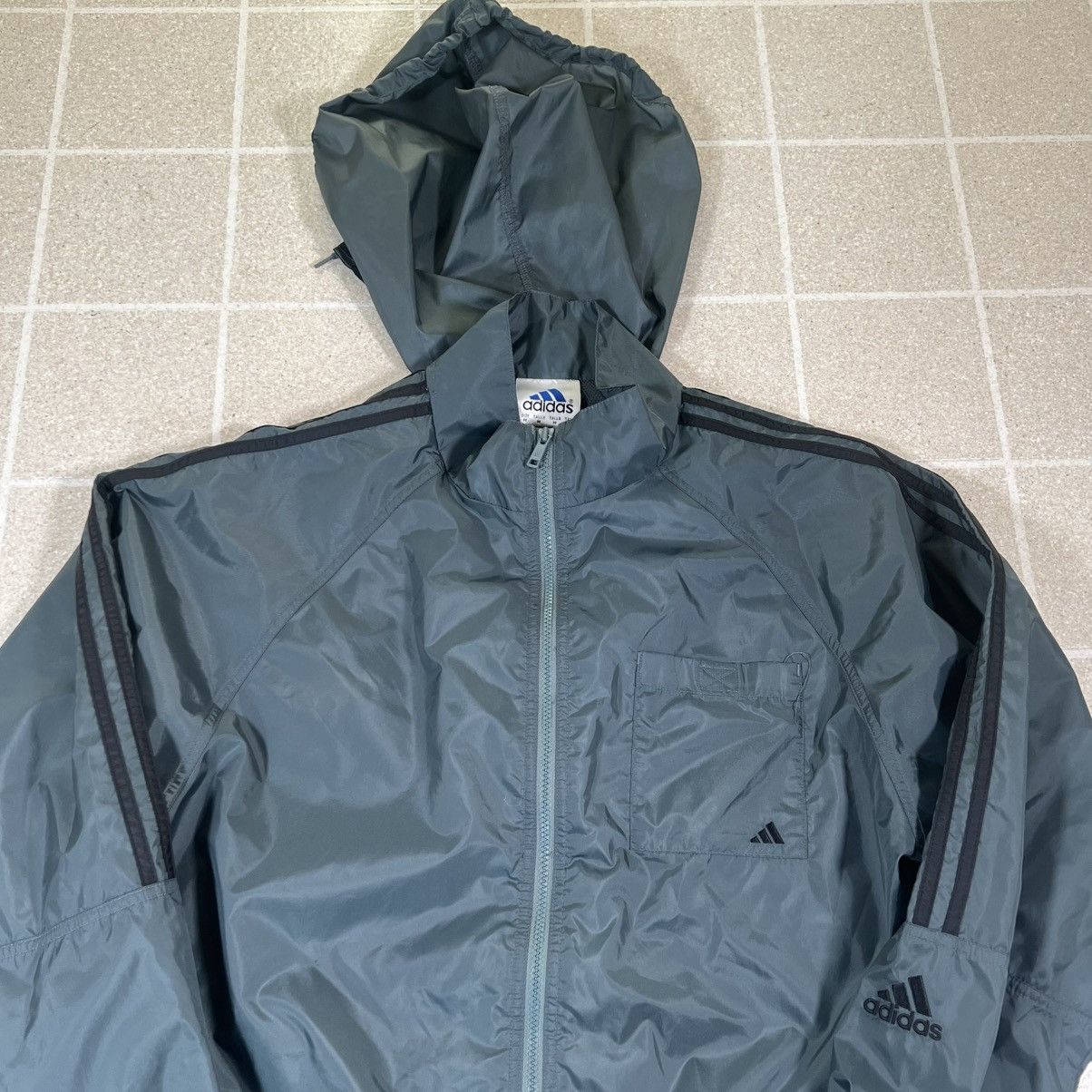 Adidas Vintage Adidas Jacket Mens Medium Grey Windbreaker Track Size US M / EU 48-50 / 2 - 6 Thumbnail