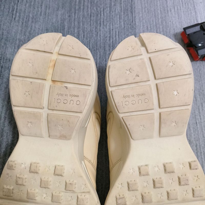 Gucci Gucci Rhyton Logo Classic Low-Top Sneakers - Size US 8 / EU 41 - 1 Thumbnail