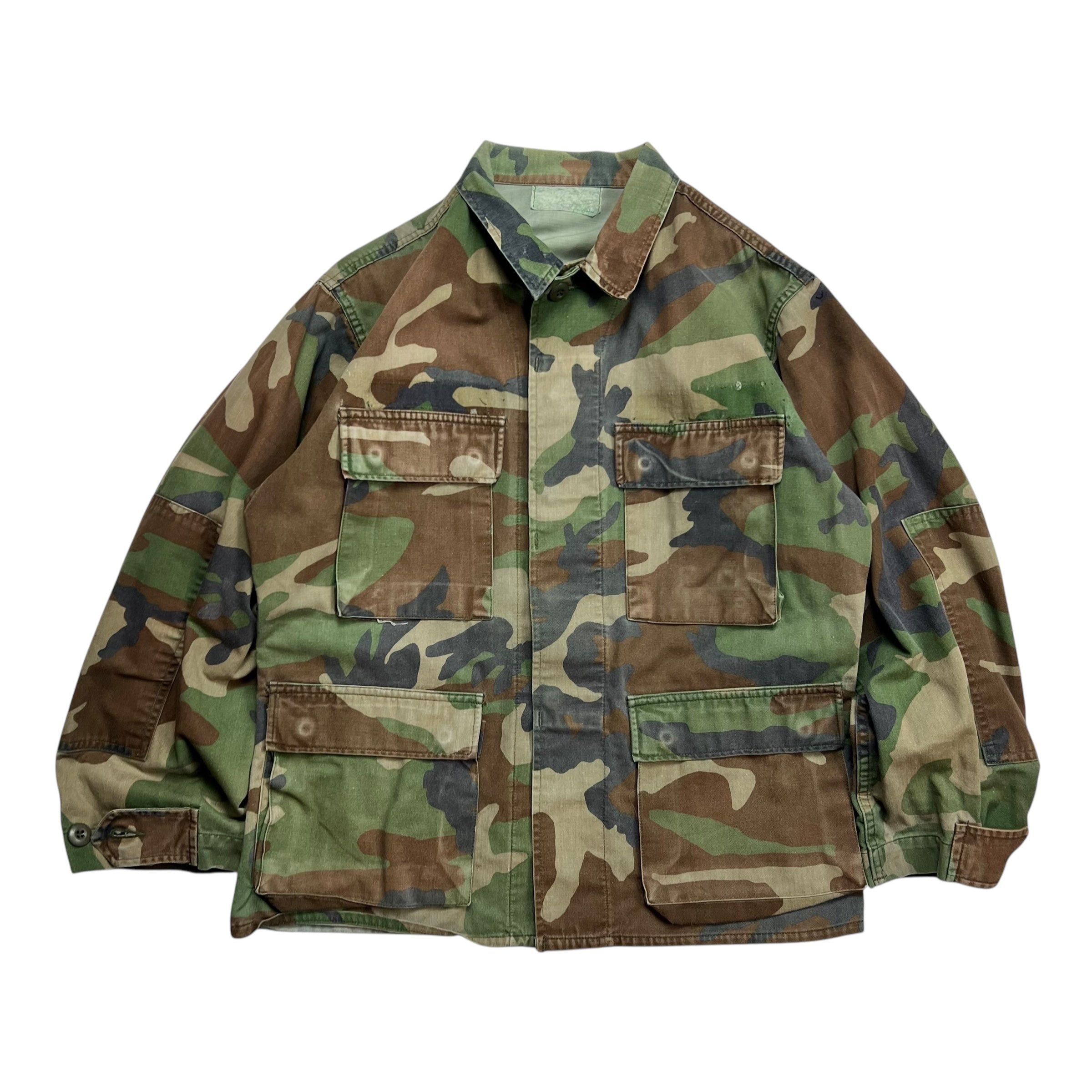 Vintage Woodland Camo Button-up ARMY Jacket - M Size US M / EU 48-50 / 2 - 1 Thumbnail