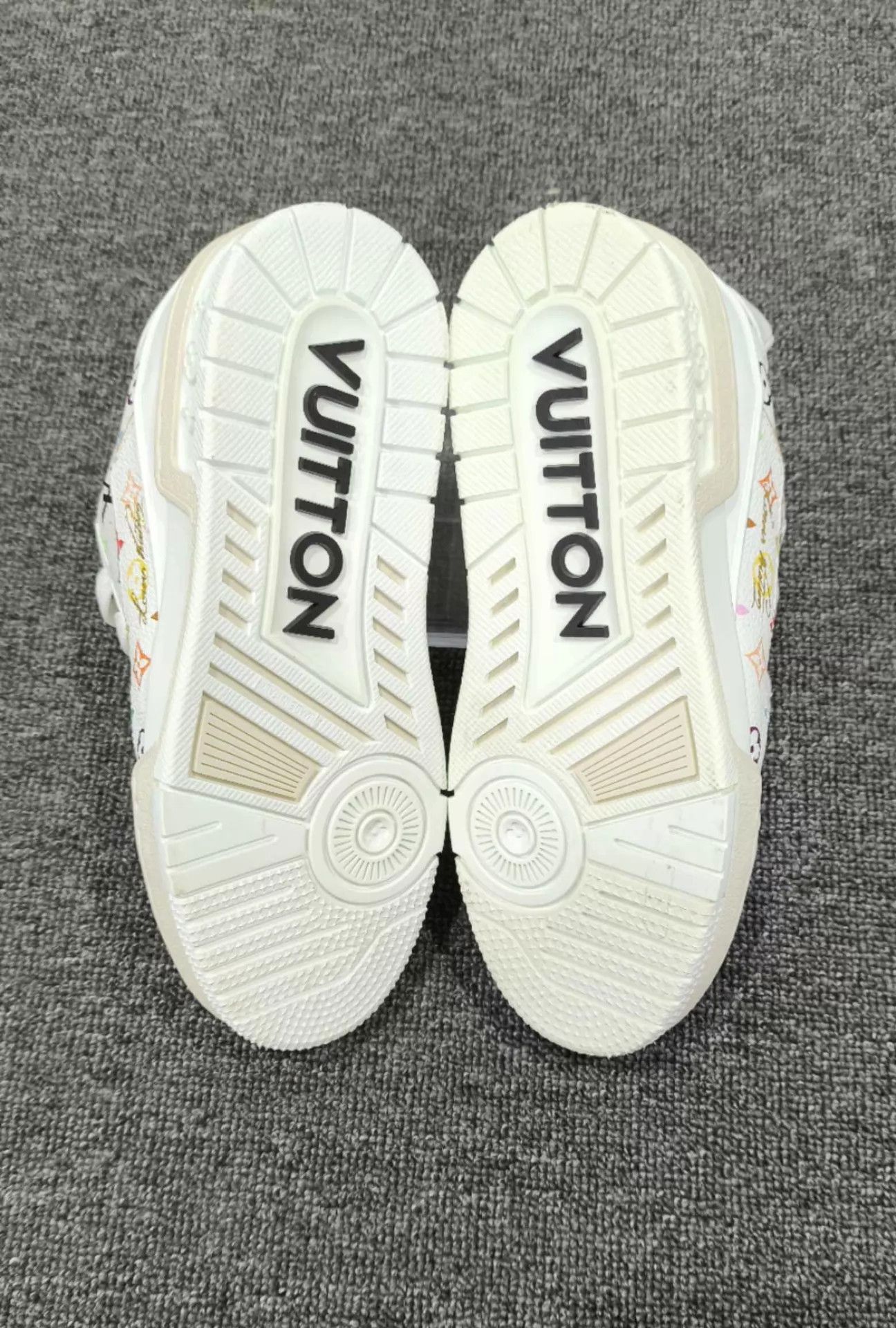 Louis Vuitton LV Takashi Murakami White Tri-Color Trainer 36.5 Size US 6 / IT 36 - 6 Thumbnail