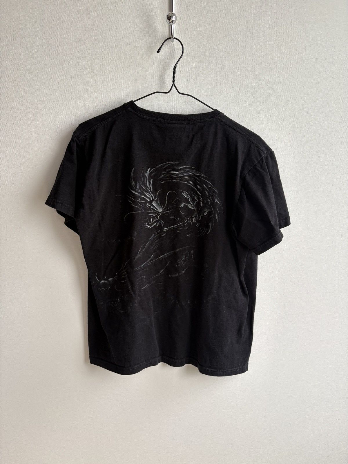 Vintage Vintage Hot Rock Dragon y2k Streetwear Faded Black T-shirt Size US S / EU 44-46 / 1 - 7 Thumbnail