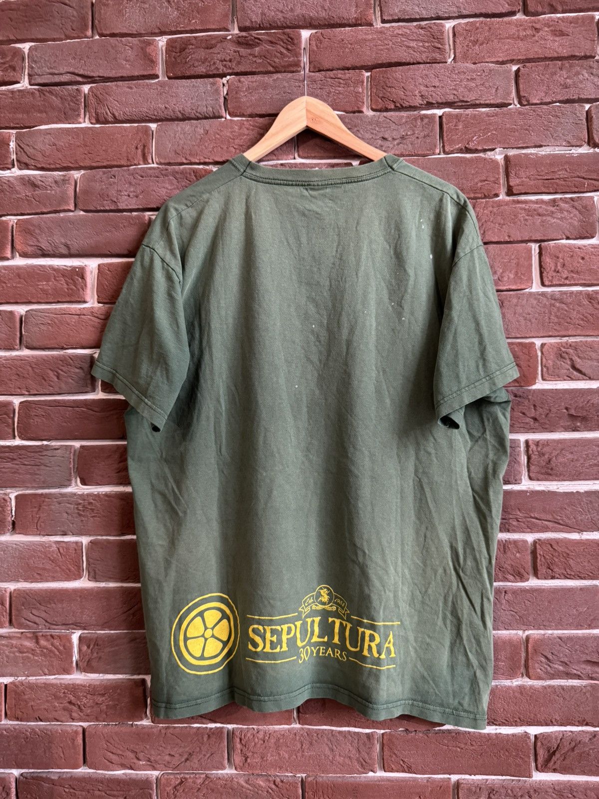 Band Tees Rare Sepultura Roots 30 years Metal Band Tee Grail XL green Size US XL / EU 56 / 4 - 3 Thumbnail