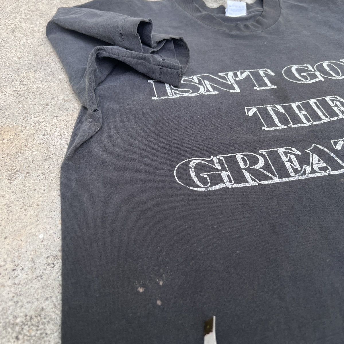 Vintage Vintage 90s ISN'T GOD THE GREATEST JESUS Tee Thrashed Faded Size US L / EU 52-54 / 3 - 12 Thumbnail