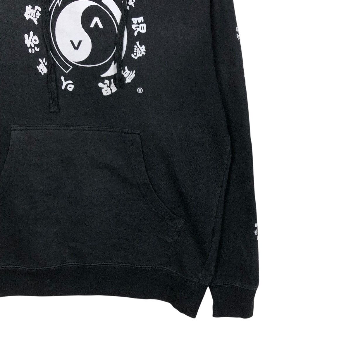Japanese Brand 📌Vintage Hoodie Pull Over RVCA Big Logo Design Size US M / EU 48-50 / 2 - 6 Thumbnail